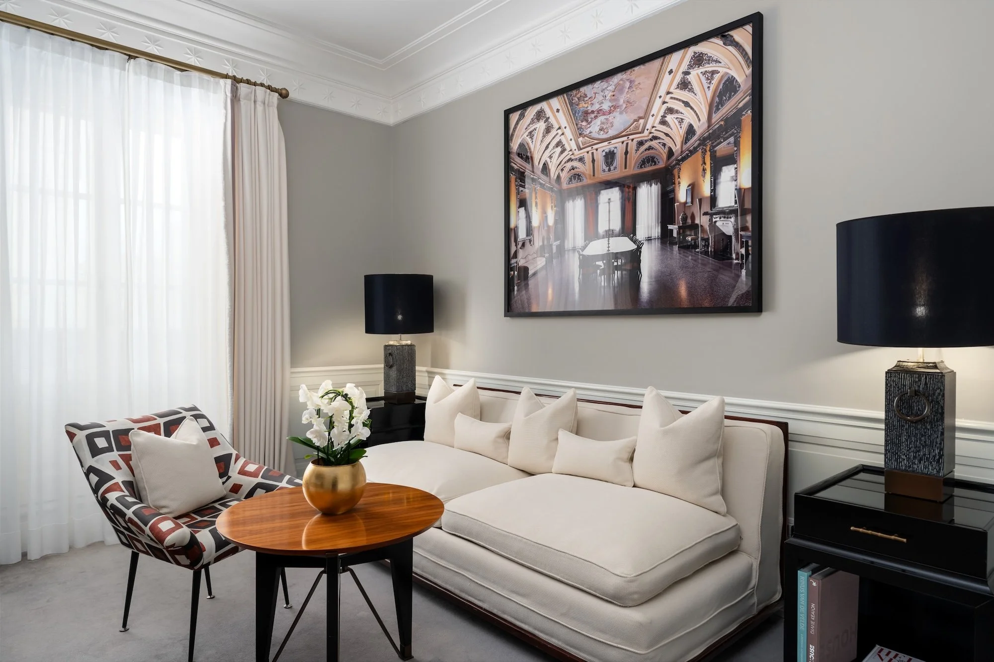 007-JK-Place-Rome-Interior-1-by-Tony-Gigov-Photography_DSC4337.jpg