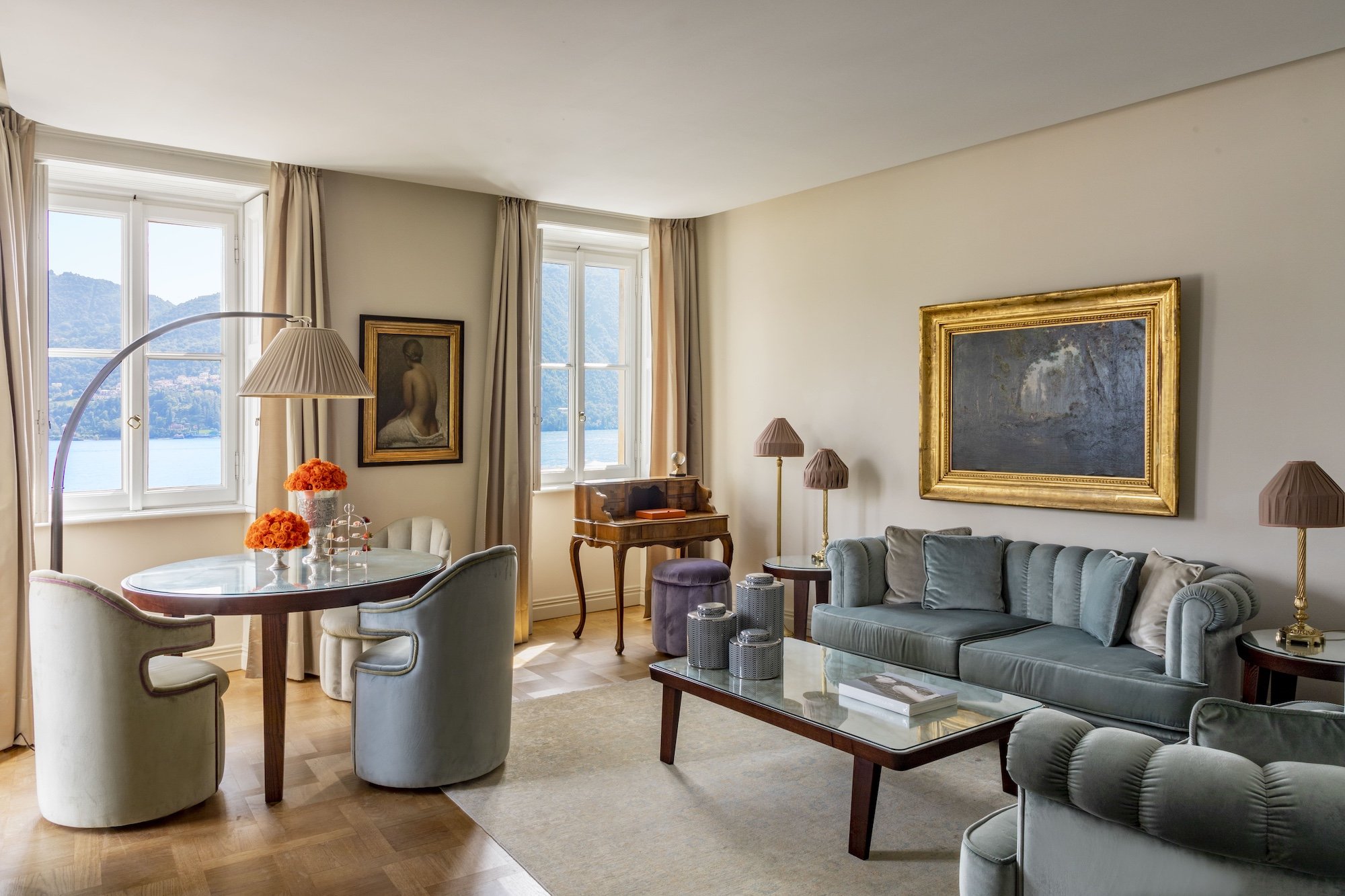 9 - Suite Emilia - Living room.jpg
