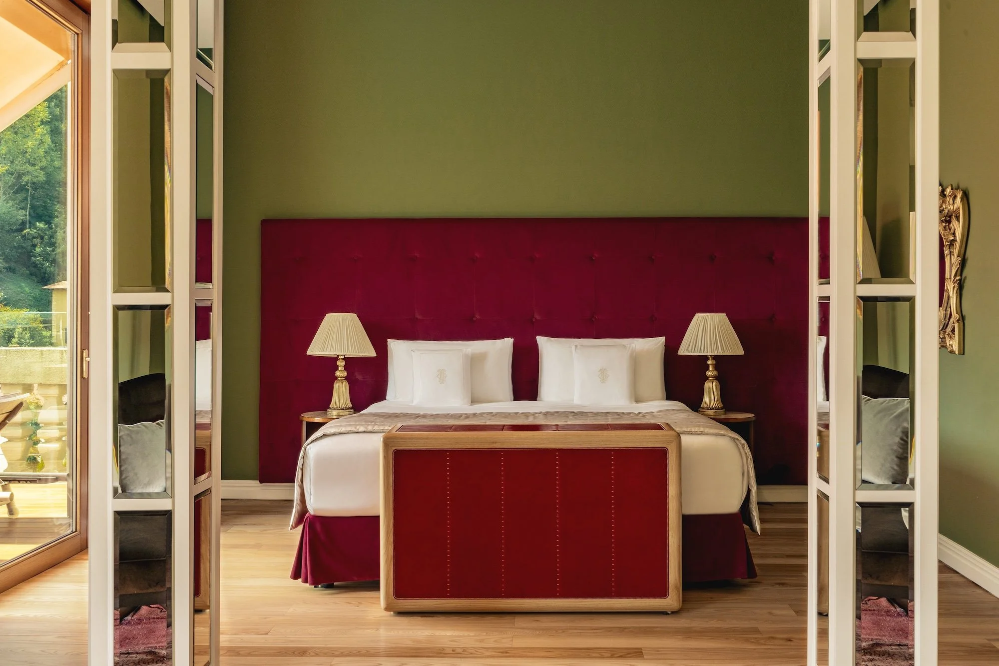 14 - Rooftop Grand Suite - Bedroom.jpg