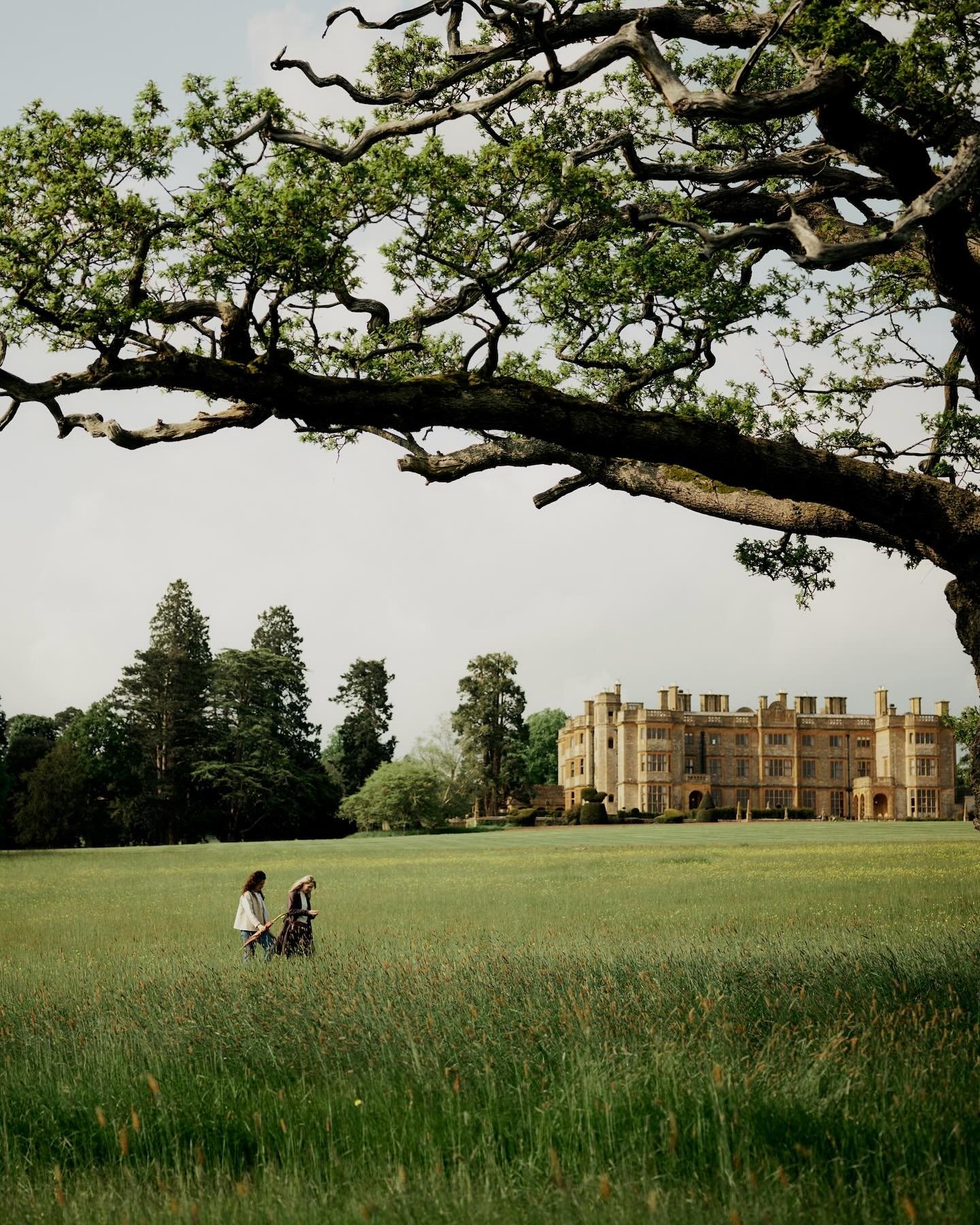 Set amidst the rolling English countryside, this is a sanctuary of timeless elegance and quiet sophistication. This beautifully restored manor blends heritage charm with contemporary comfort, offering an atmosphere of understated luxury. Each room an