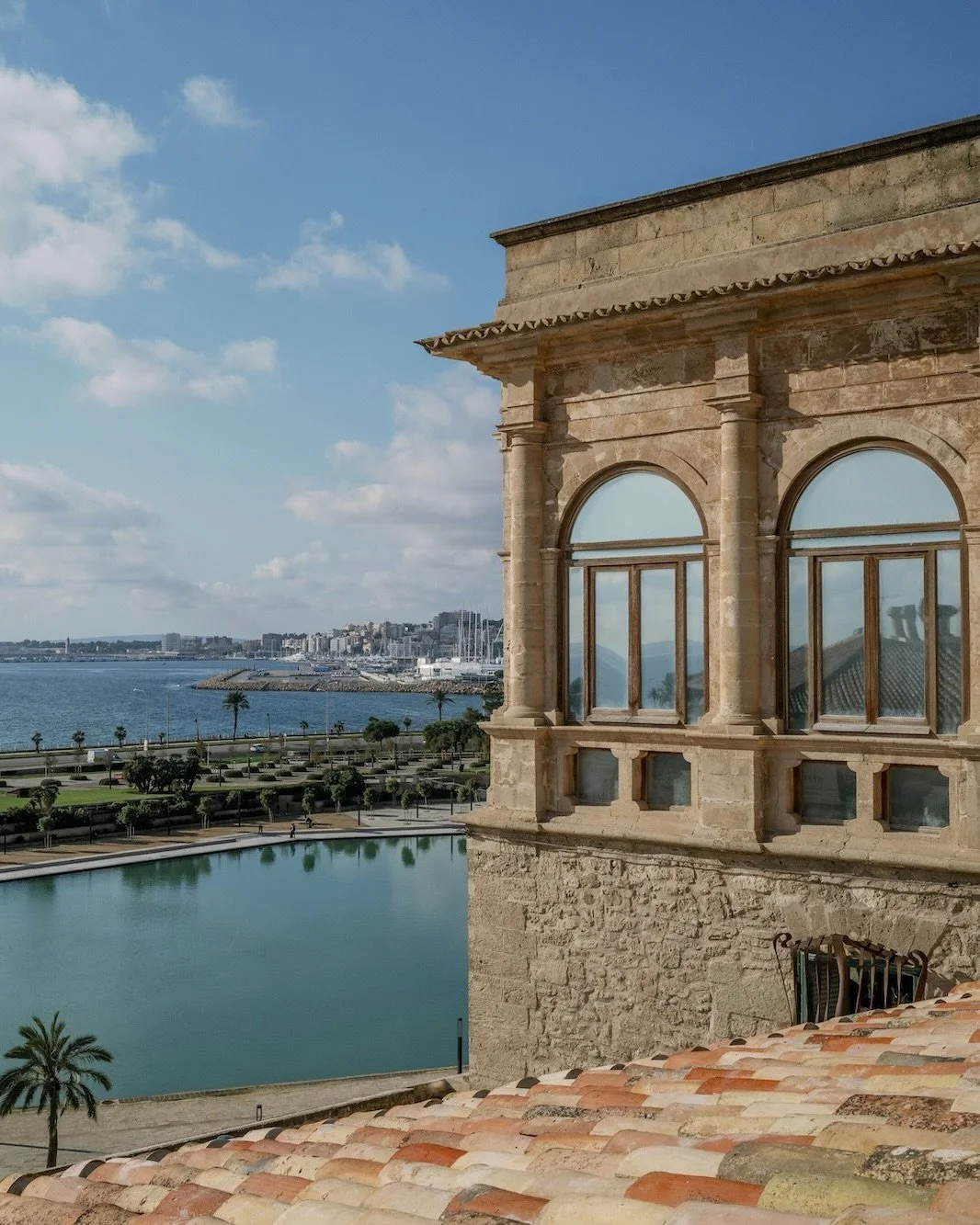 Welcome to the newest jewel in our Spain villa collection, Villa Miramar!

This sublime 18th-century villa, beautifully restored, offers 8 spacious bedrooms and is perfect for special occasions with family and friends. Located just steps from Cathedr