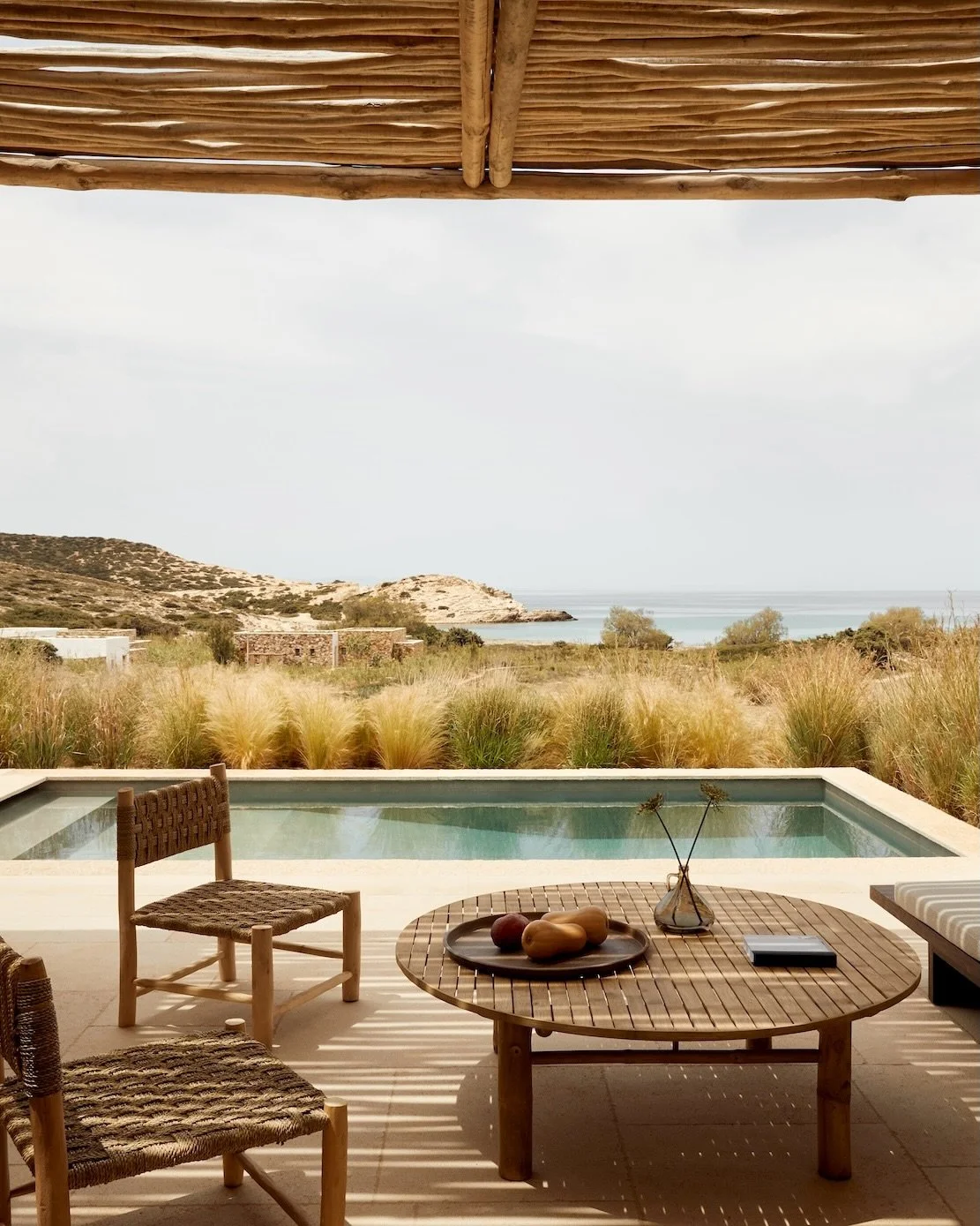 Located on the idyllic island of Antiparos, amidst stunning natural landscapes and overlooking the crystal-clear waters of the Aegean Sea, this hotel provides a perfect blend of modern comfort and traditional Greek charm. A serene and luxurious retre