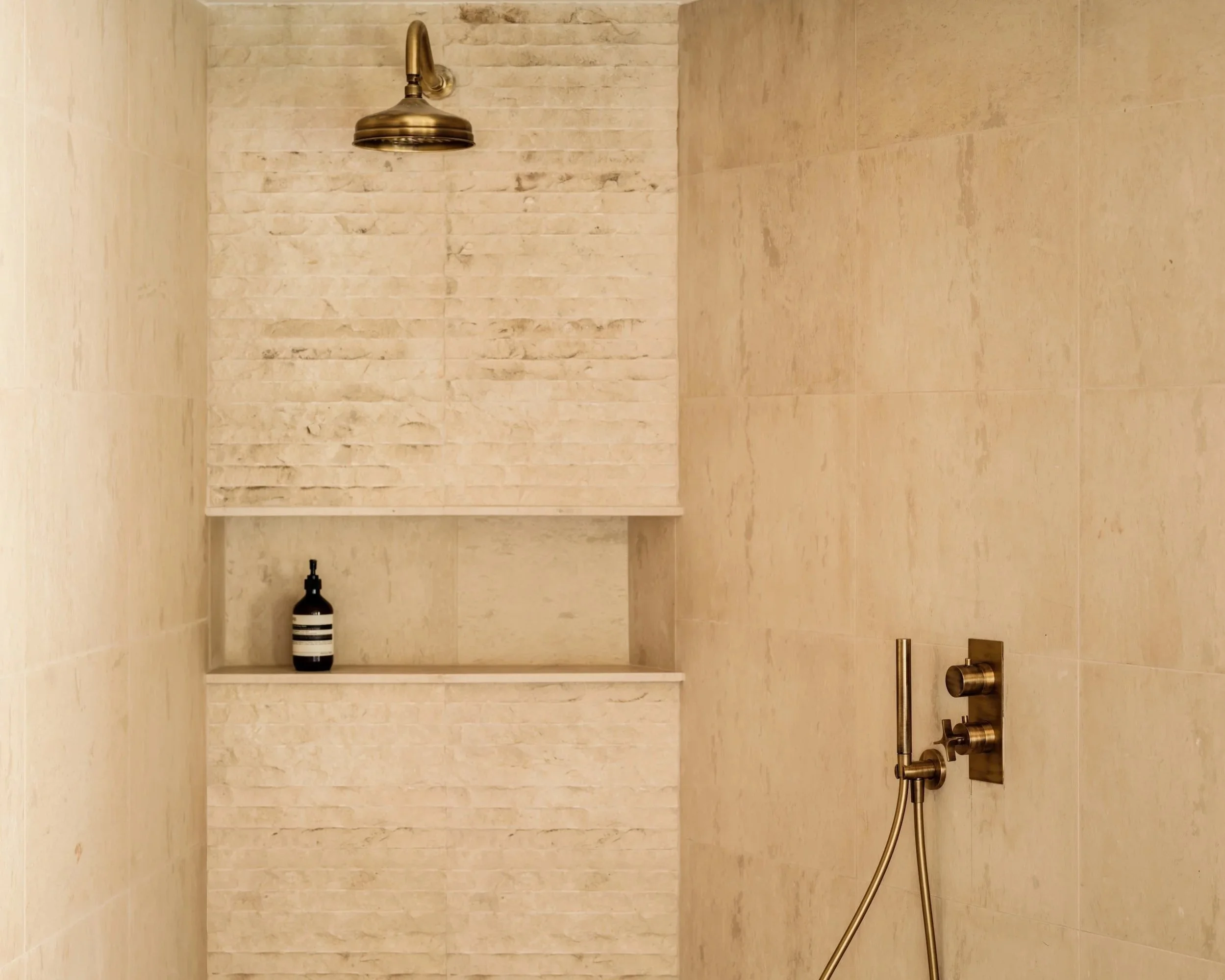 Mas+de+Castillone+-+Final+Collection-49.jpg