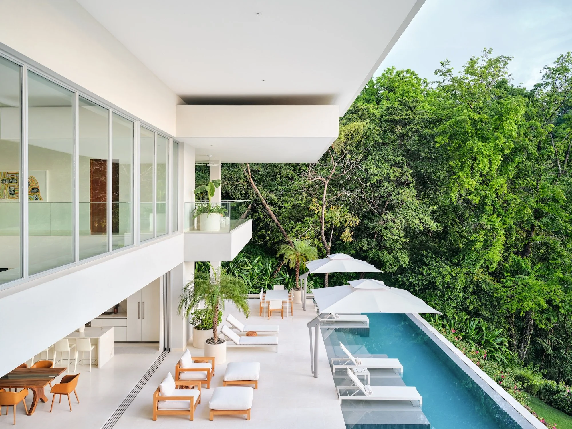 VILLAERAM-Pool.jpg