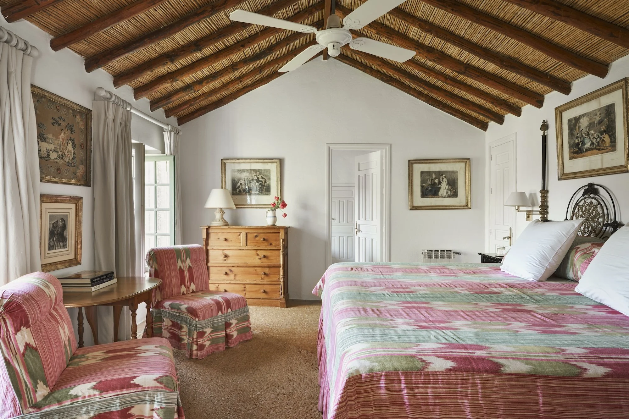 Tramores Pink Room.jpg