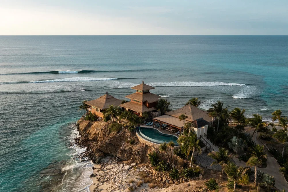 luxury villa Necker Island,  bali hi necker island, private villa Necker Island, Necker Island luxury villa rental, Necker Island villa with pool, Voyager Club