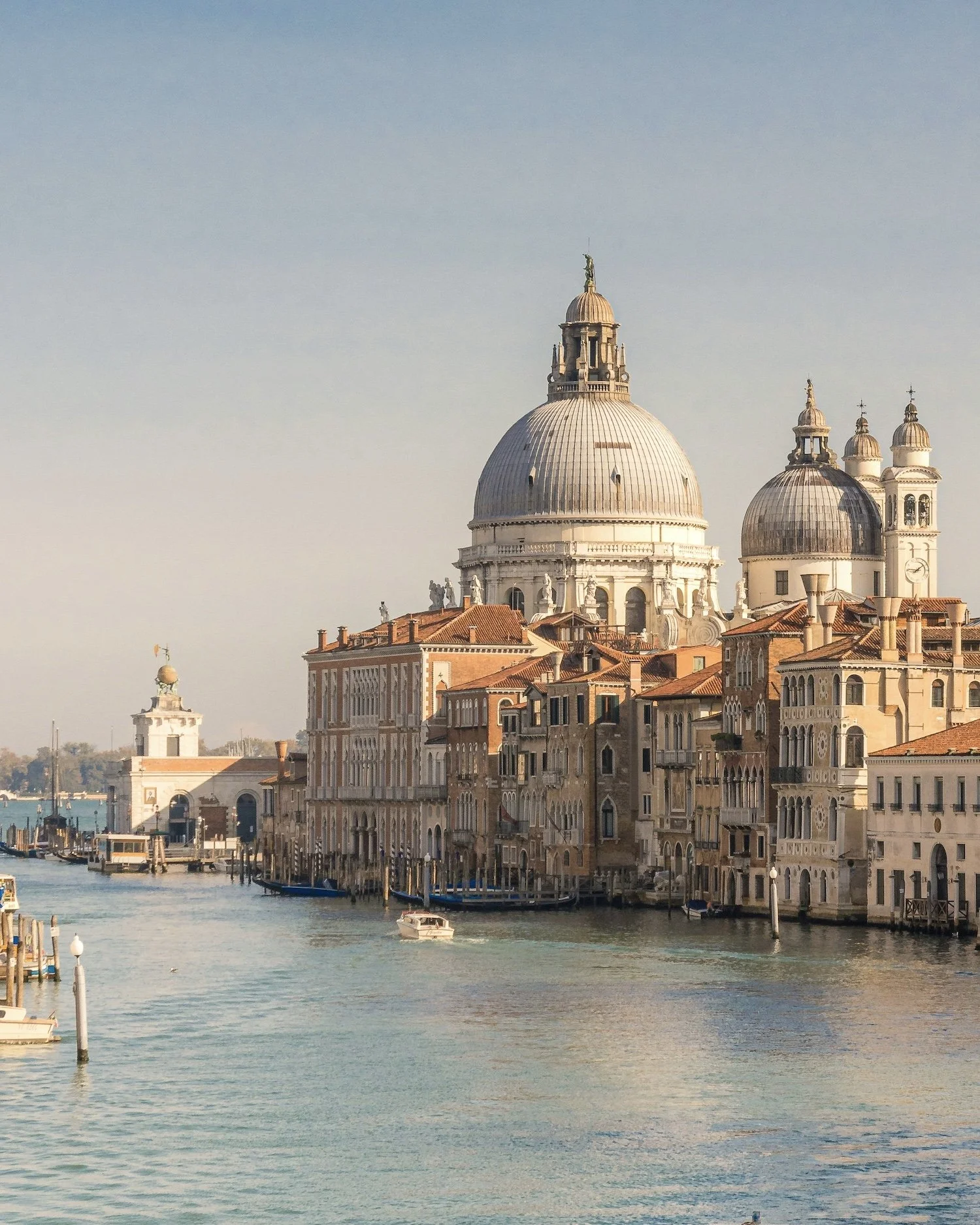 luxury villa venice, villa serenissima venice, private villa venice, venice luxury villa rental, venice villa with pool, voyager club