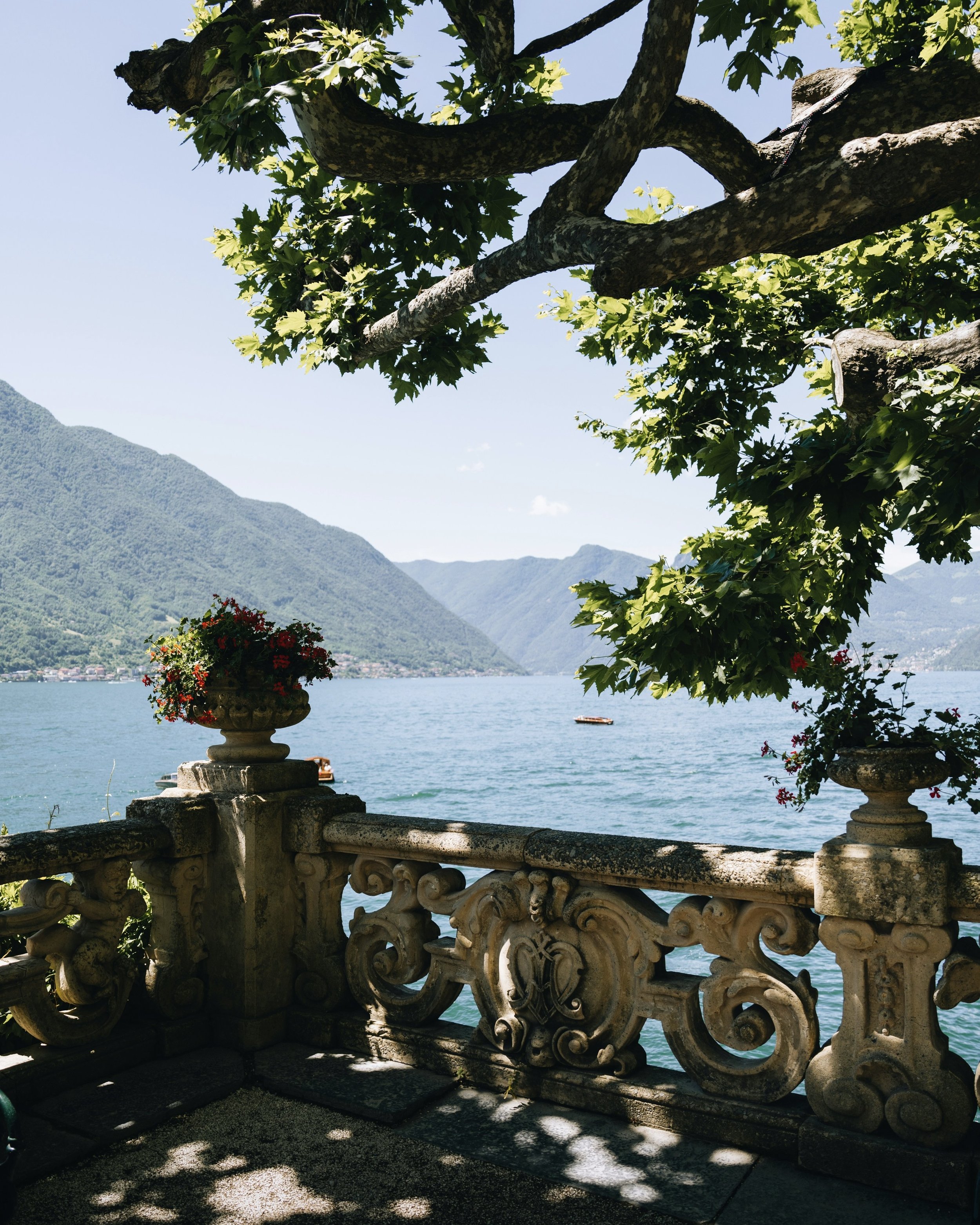 luxury villa lake como, villa como lake como, private villa lake como, lake como luxury villa rental, lake como villa with pool, voyager club