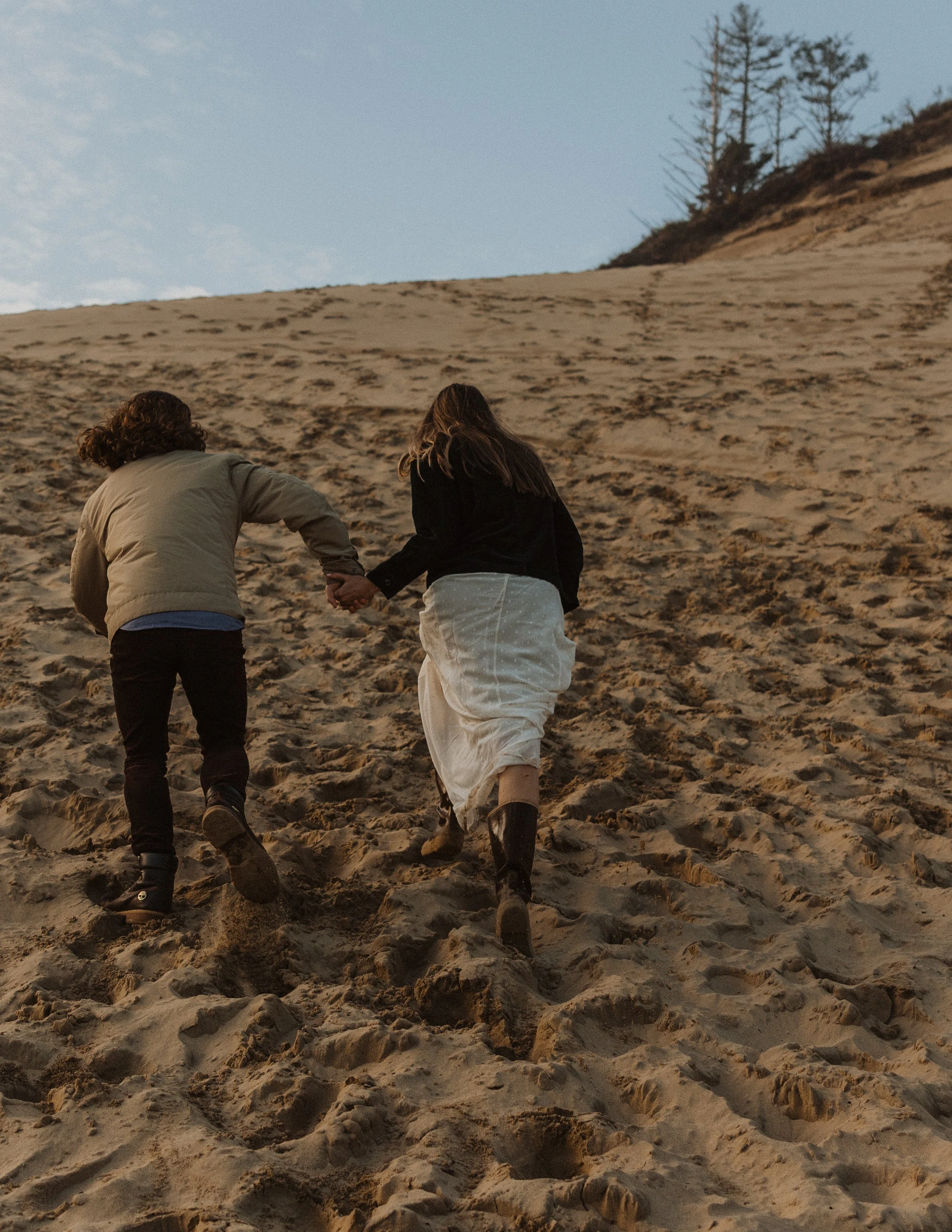 Cape-kiwanda-engagement-shoot-15.jpg