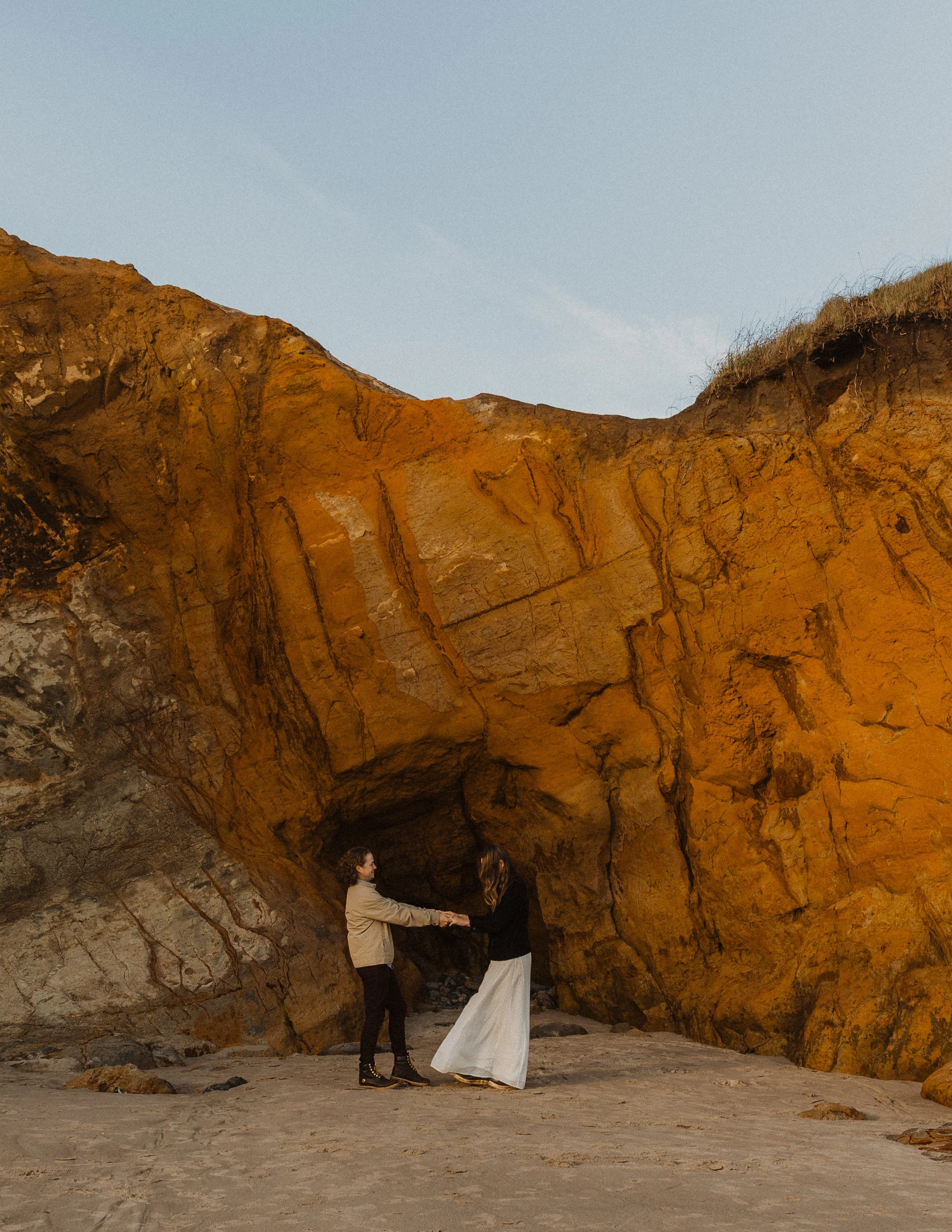 Cape-kiwanda-engagement-shoot-18.jpg
