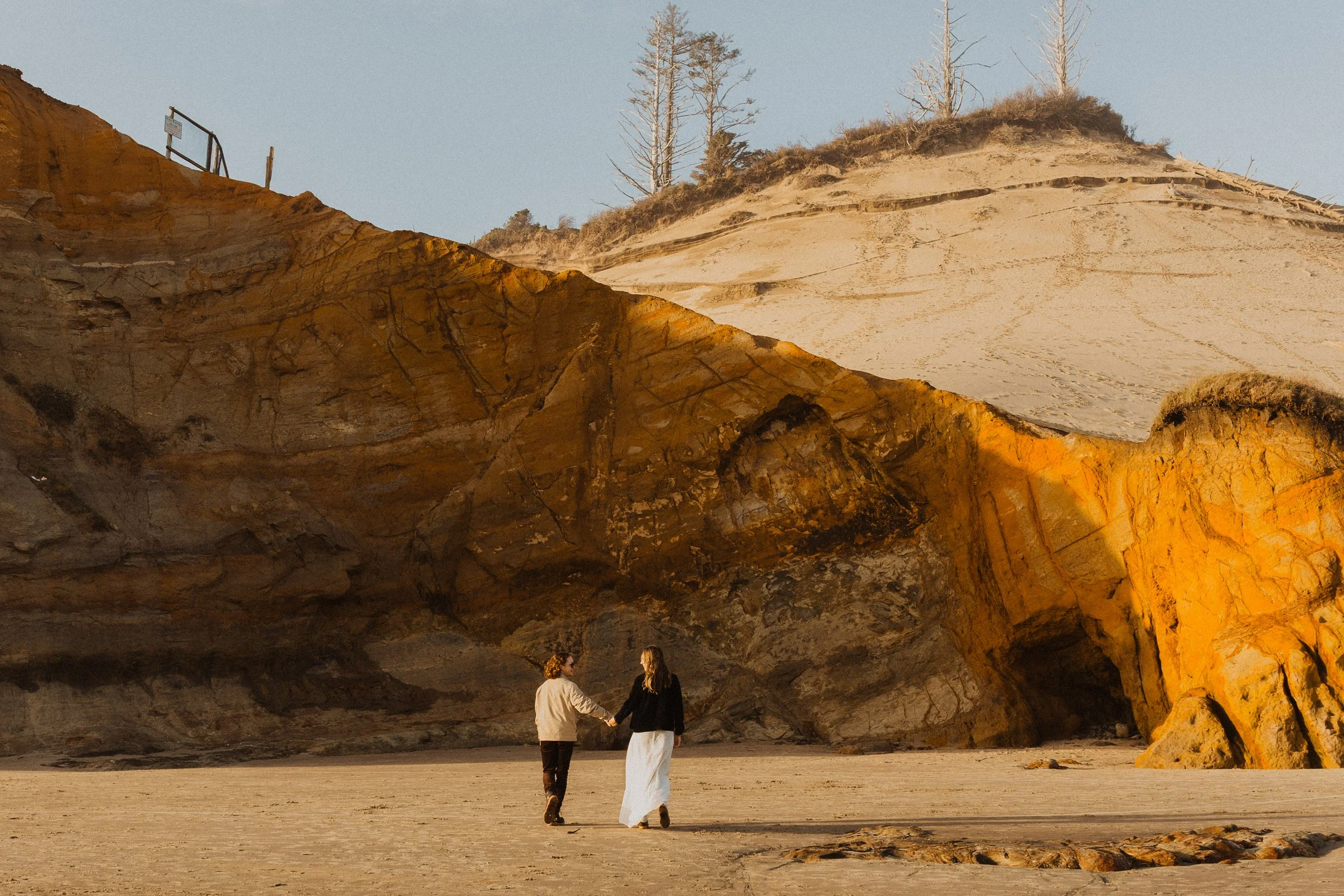 Cape-kiwanda-engagement-shoot-19.jpg