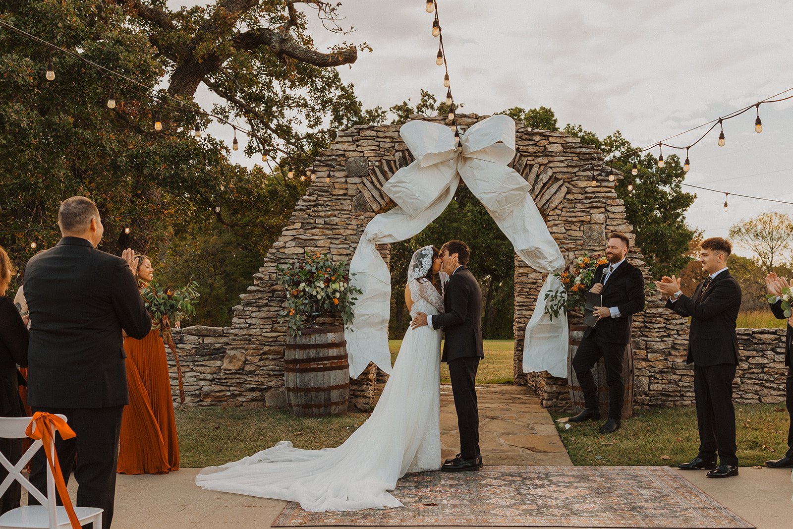A Photographer’s Guide to Planning a Fall Wedding at Bright Morning Farm Near Tulsa