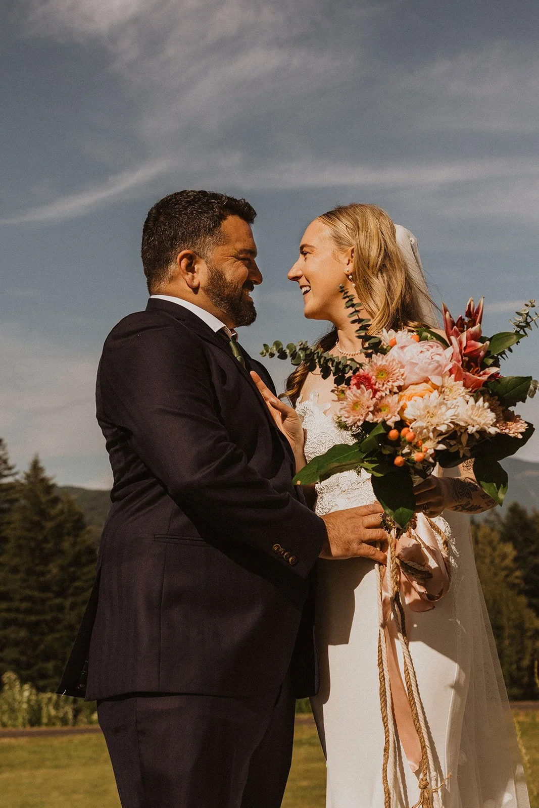 Oregon wedding portraits taken close to the ceremony site, no travel needed