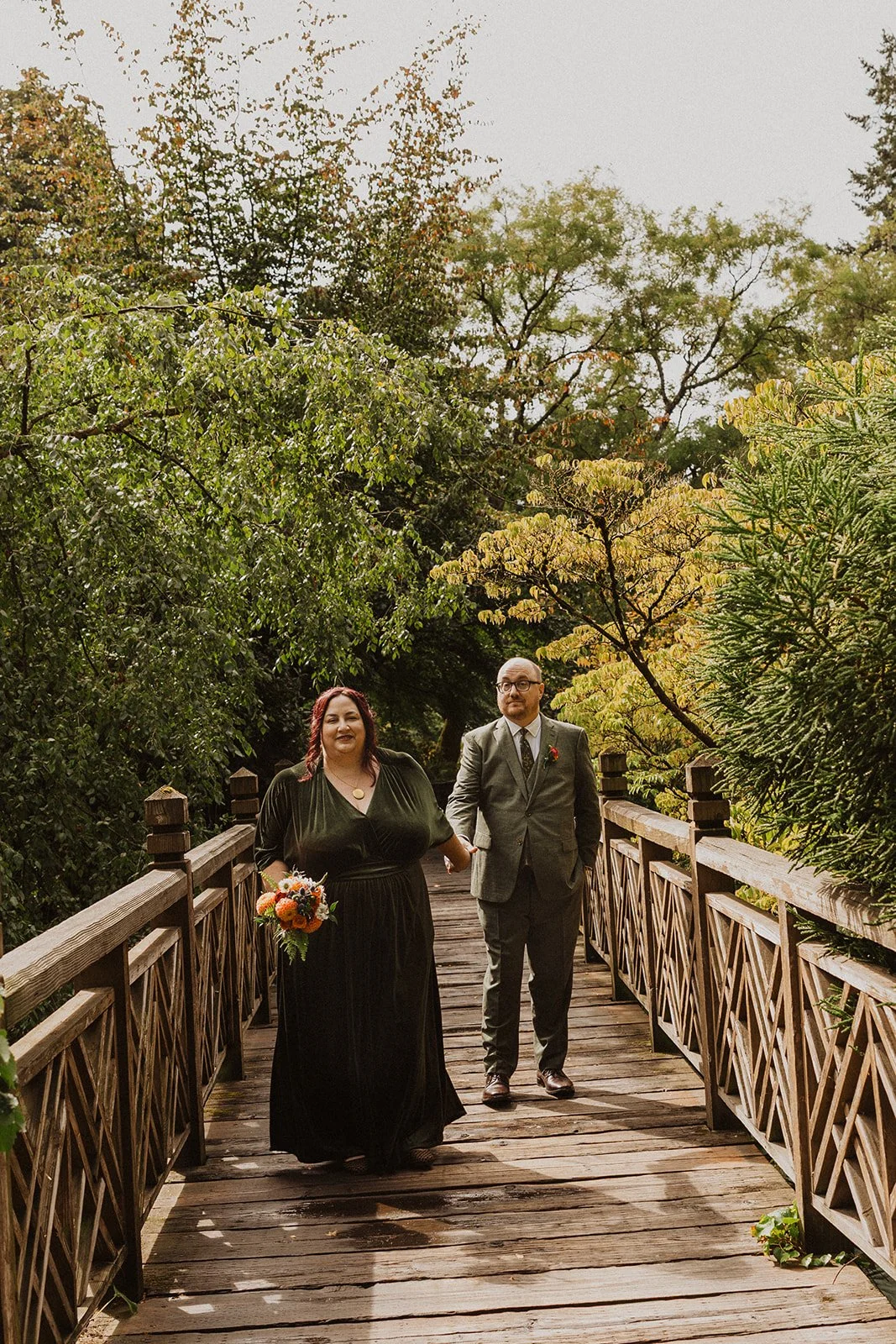 Newlyweds at the lake edge, one of the prettiest Portland outdoor wedding venues