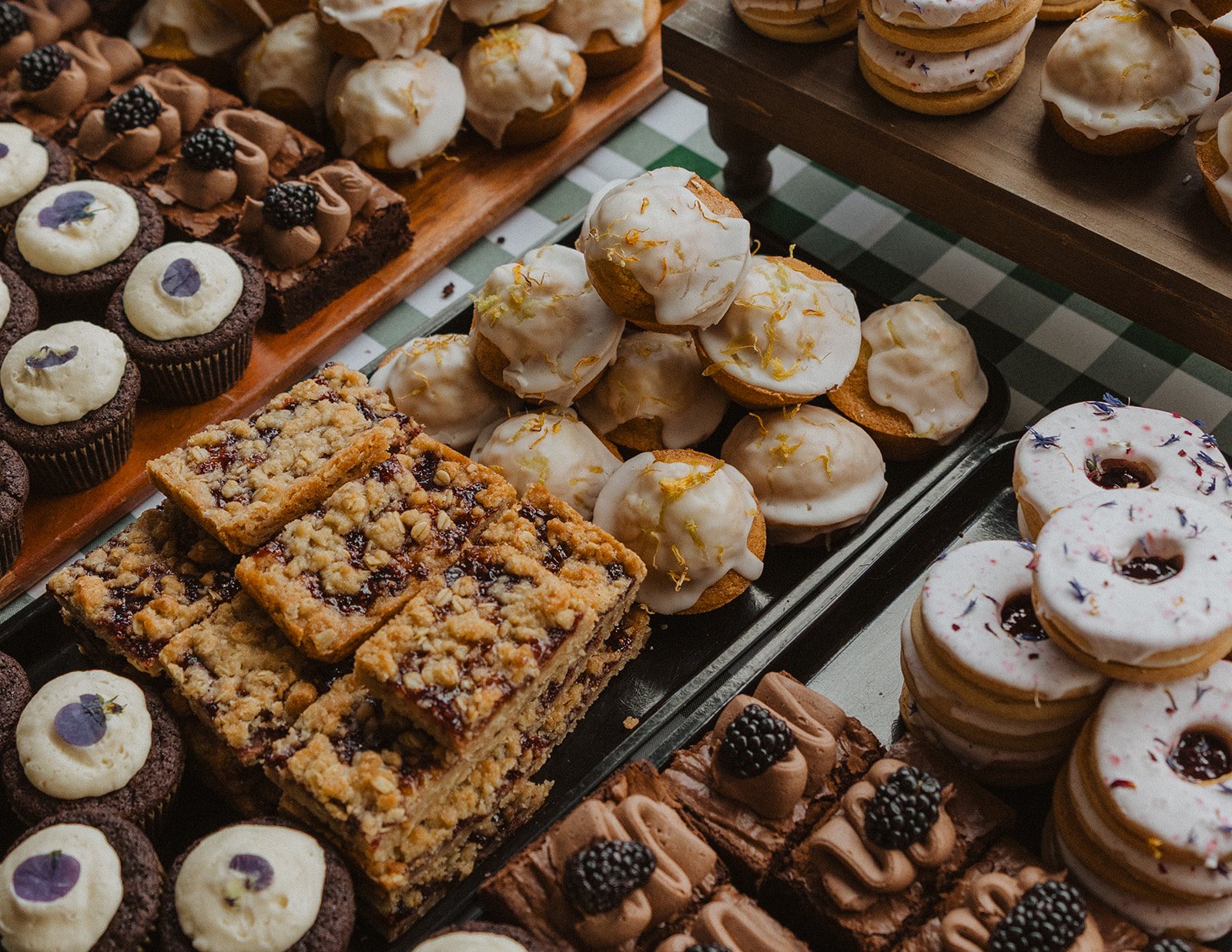 Alternative wedding traditions like serving a favorite dessert instead of cake