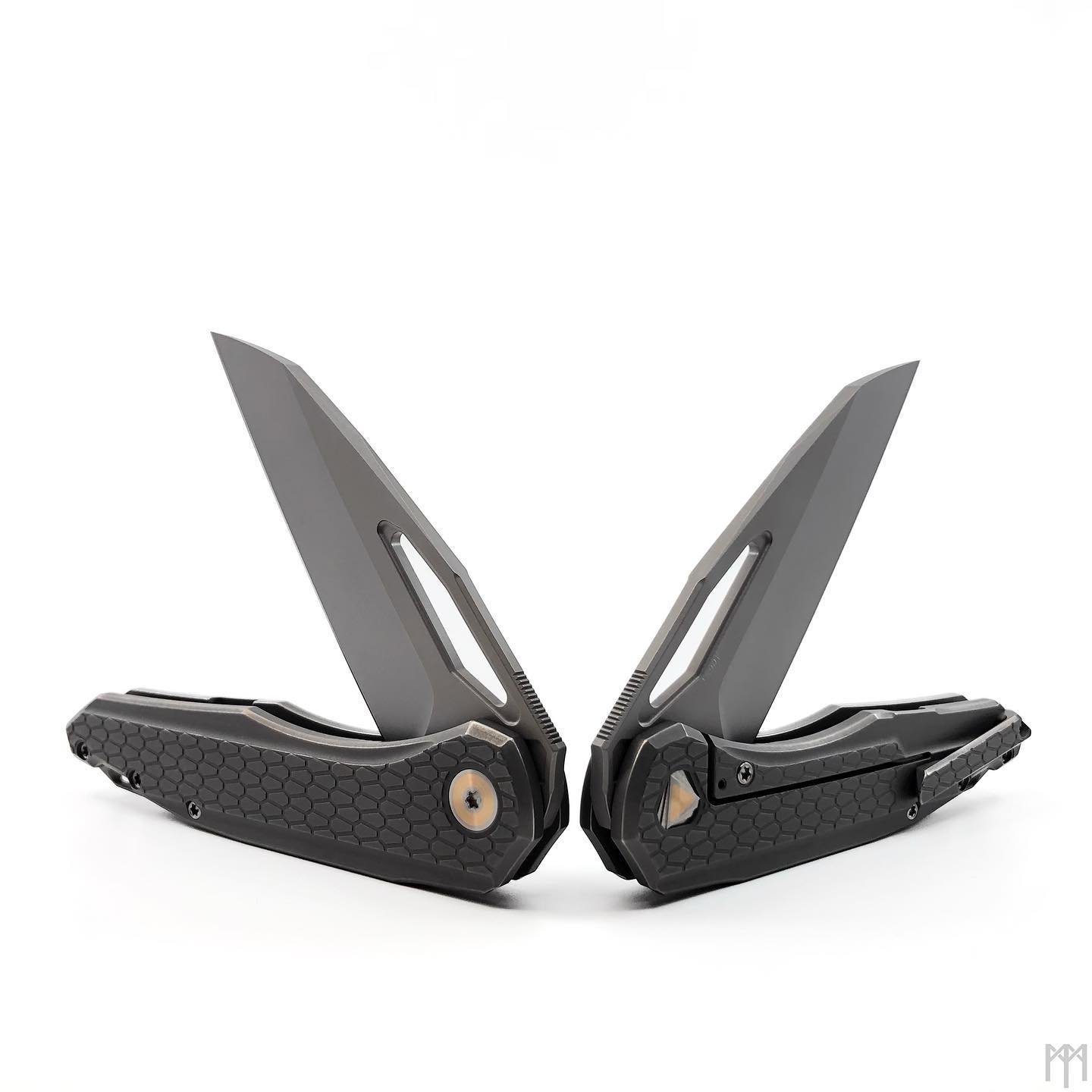 &larr; bronzed &amp; beadwashed &rarr;
.
.
.
#munroeknives #munroemetalworks #munroemade #sigil #s90v #knives #customknives