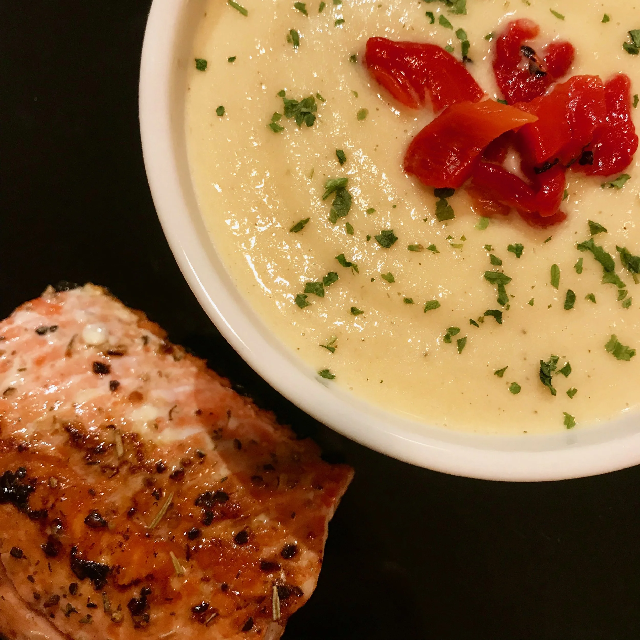 Creamy Cauliflower White Cheddar Soup