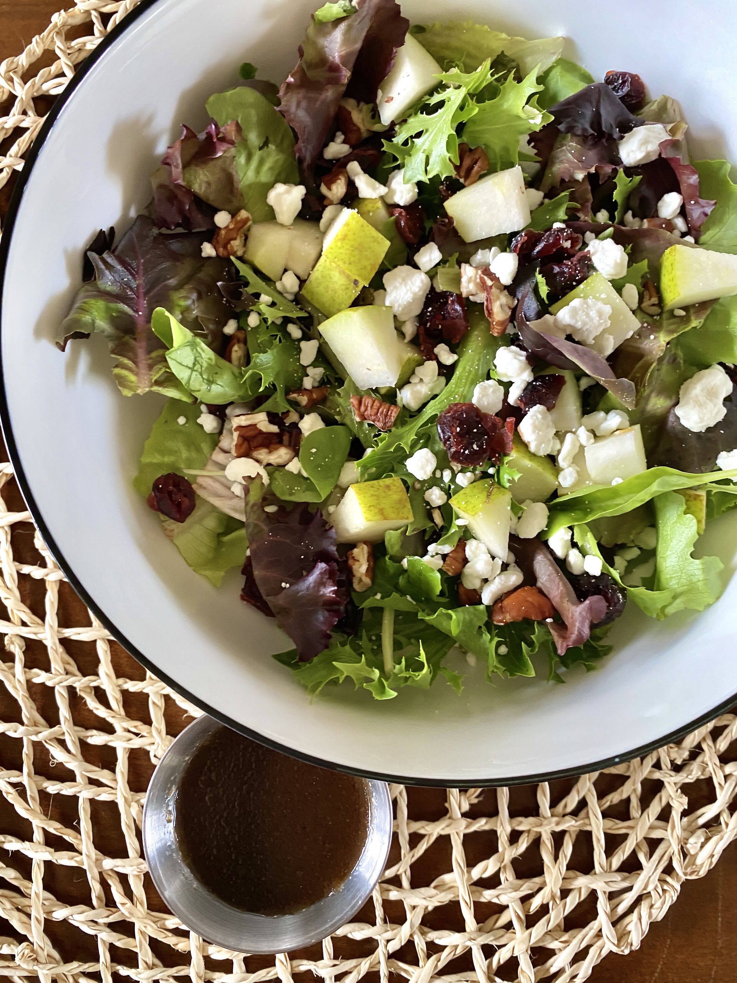 Simple Pear &amp; Goat Cheese Salad