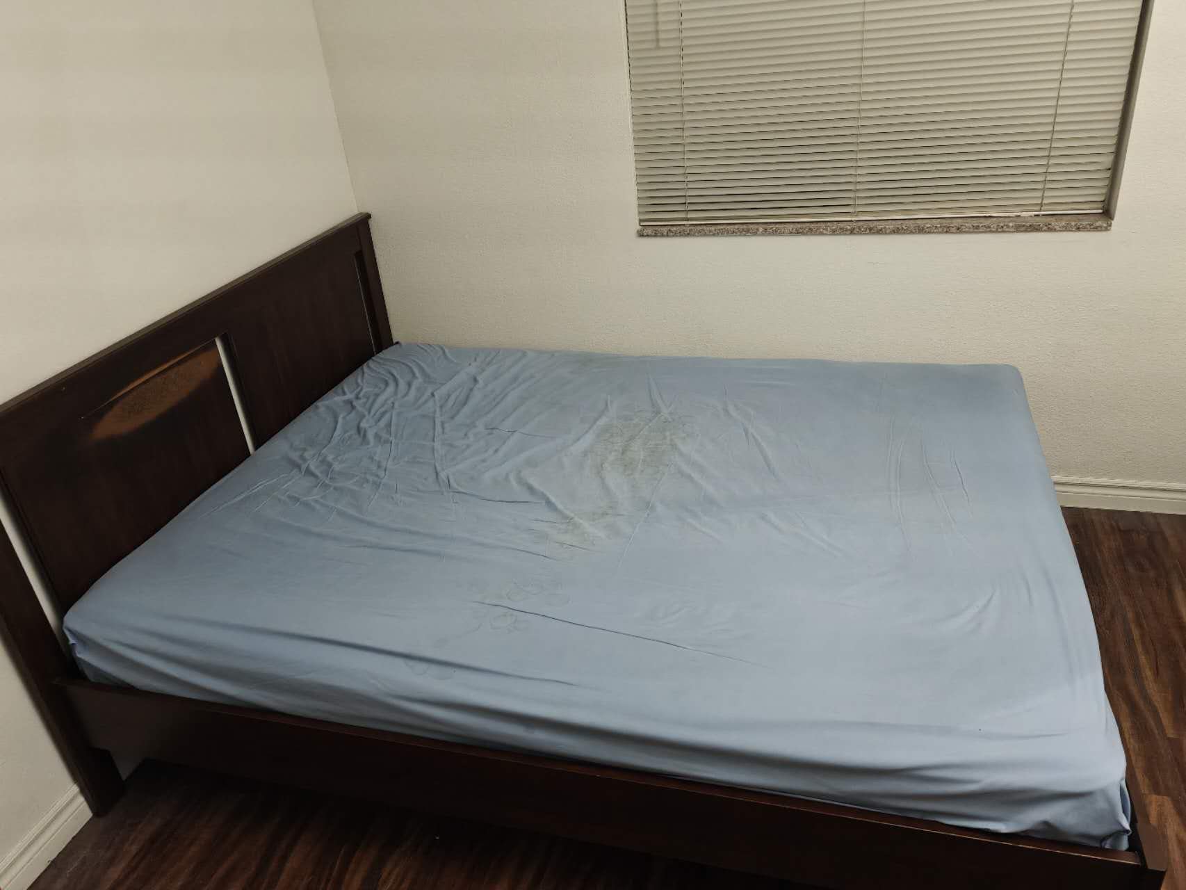 queen-bed-frame-free.jpg