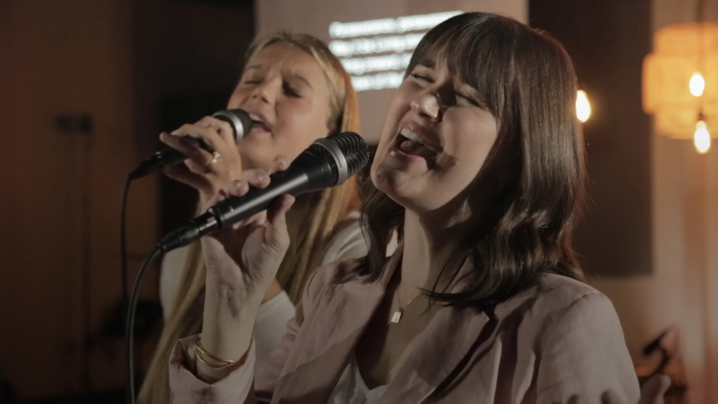Song of the Week 2019 – #24 – “Just Like in Heaven”
