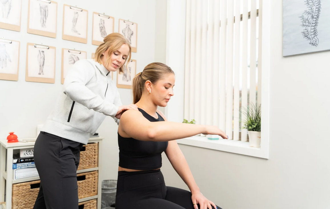 Shoulder-Impingement-rotator-cuff-pain-tendonitis-near-minnetonka-sports-chiropractic.png