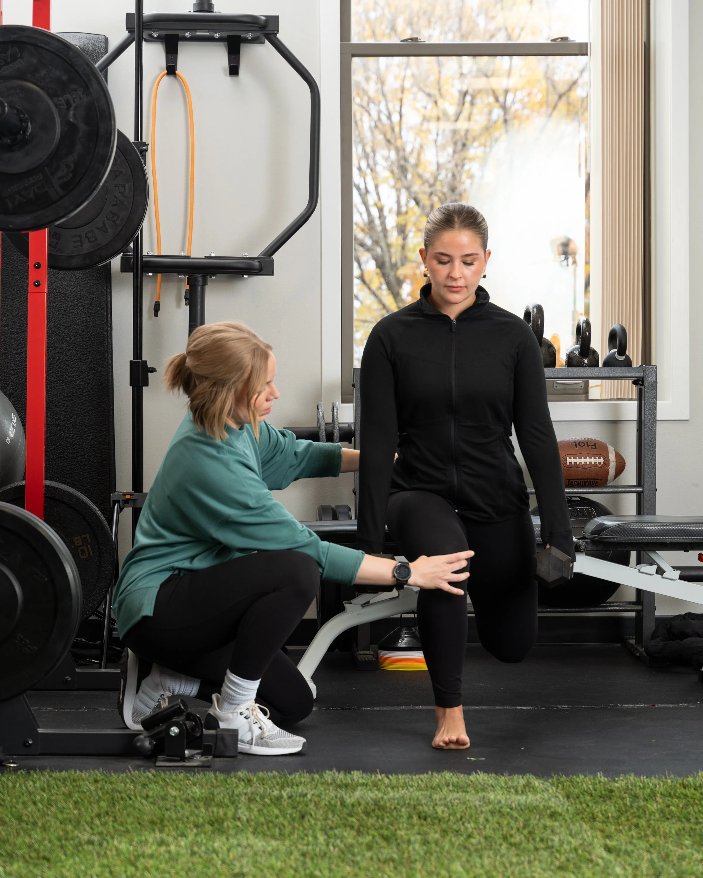knee-pain-meniscus-tear-rehab-treatment-near-minnetonka-chanhassen-chaska.jpg