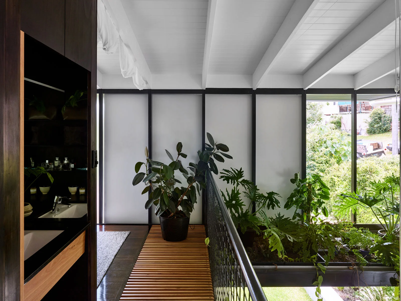 JE_TerrariumHouse_CF057950_TobyScott.jpg