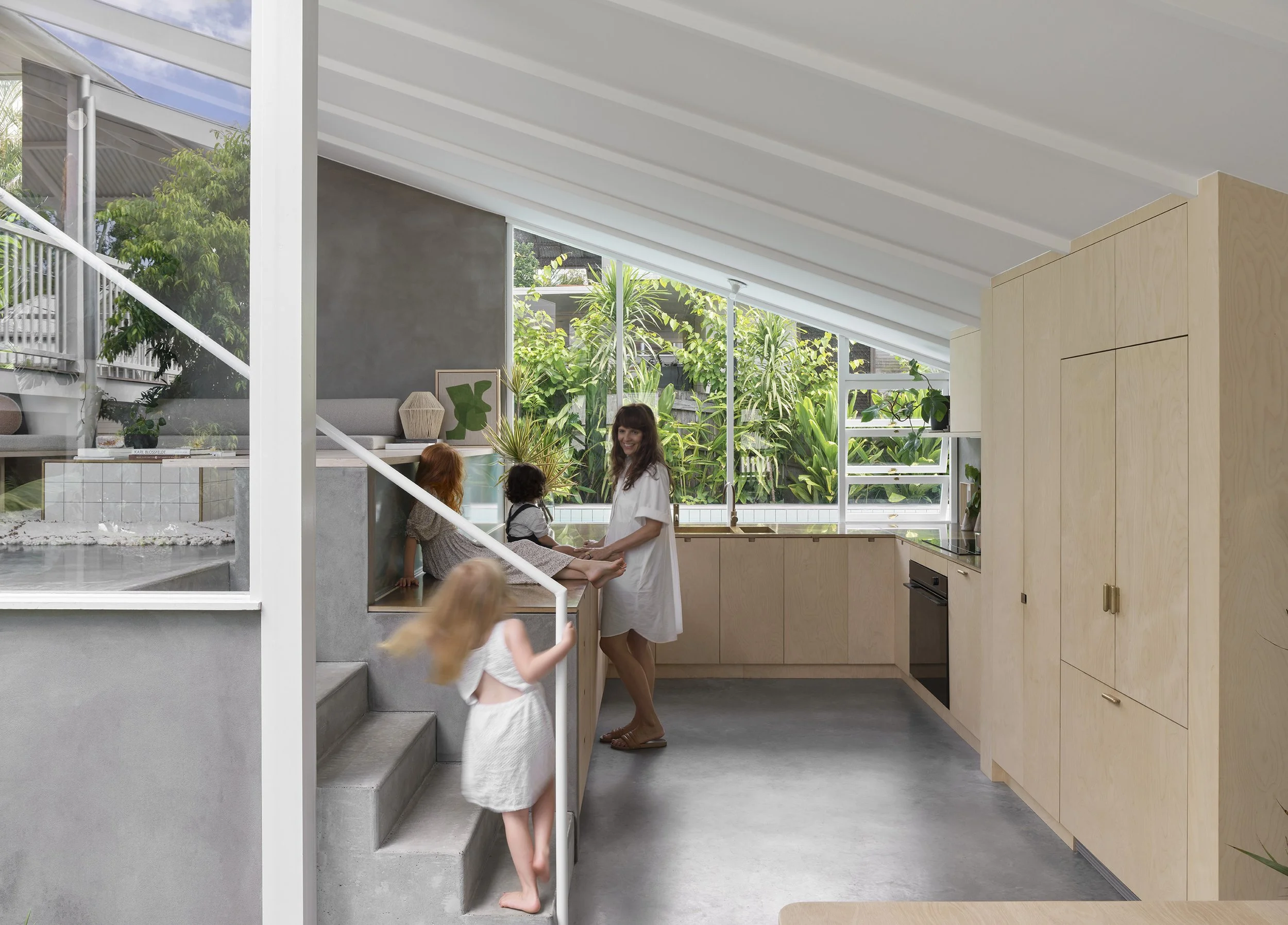 JOHN ELLWAY. ARCHITECT — Cascade House