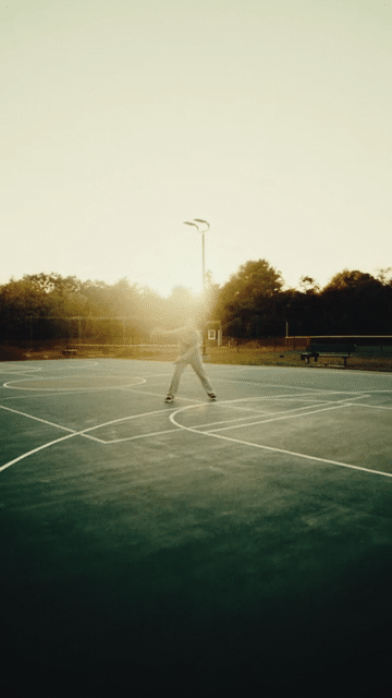 Paige Bueckers_Gatorade 2024_@matthewlejune_Teaser_9x16-low (1).gif
