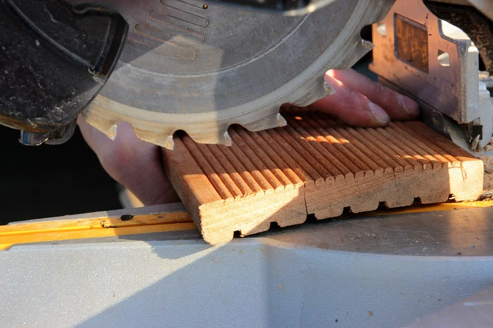 crosscut-saw-1337288_960_720.jpg