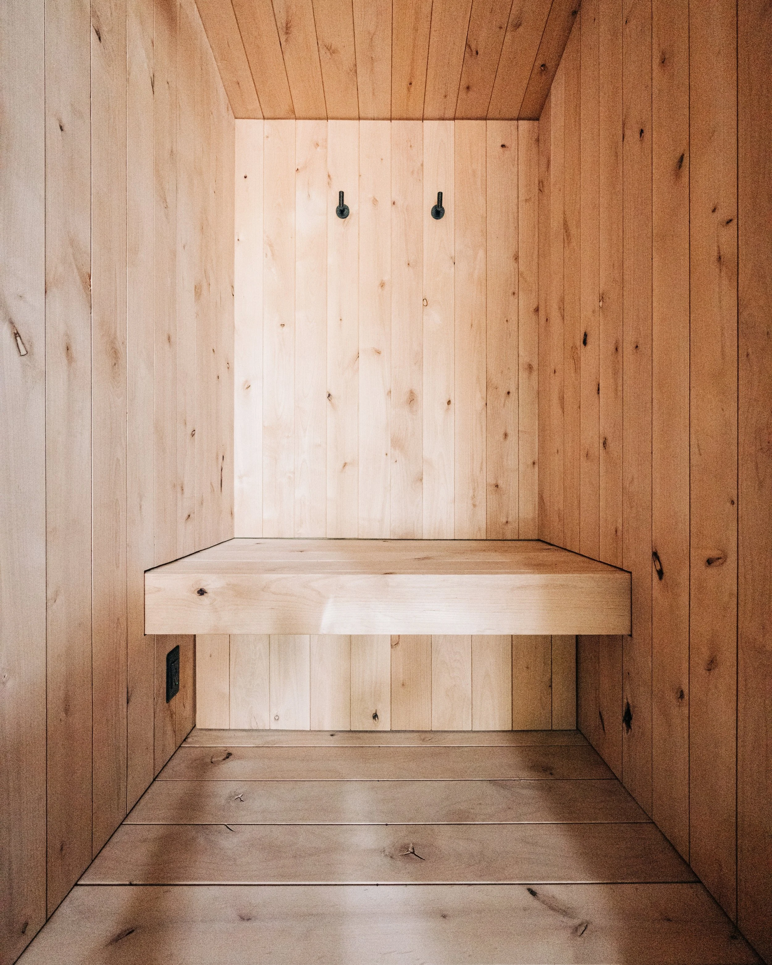 Copy of InteriorBench.jpg