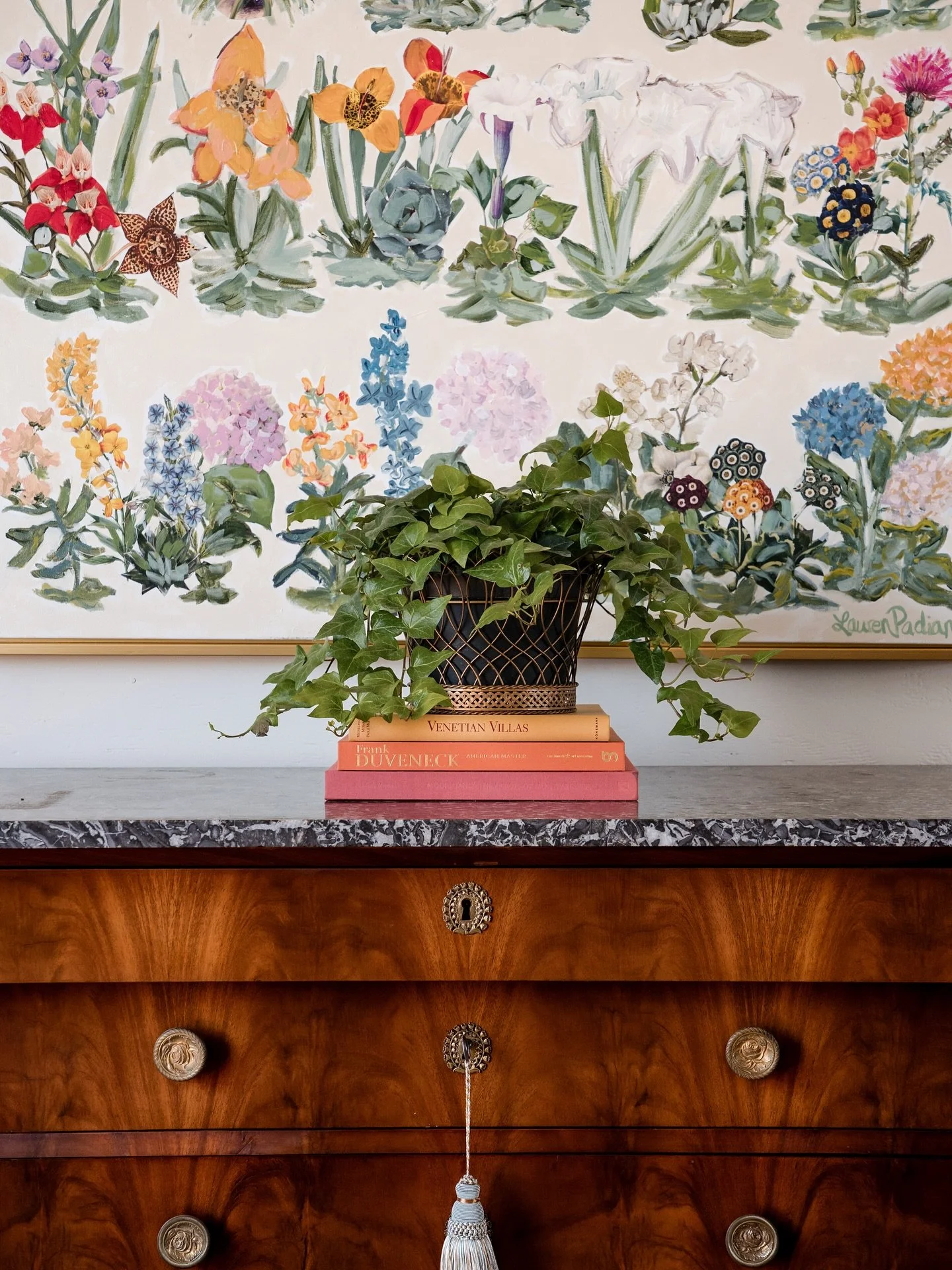 A new limited collection release scheduled before Christmas might be in the works 😏 Stay tuned&hellip;
.
.
.
.
#laurenpadianart #dallasartist