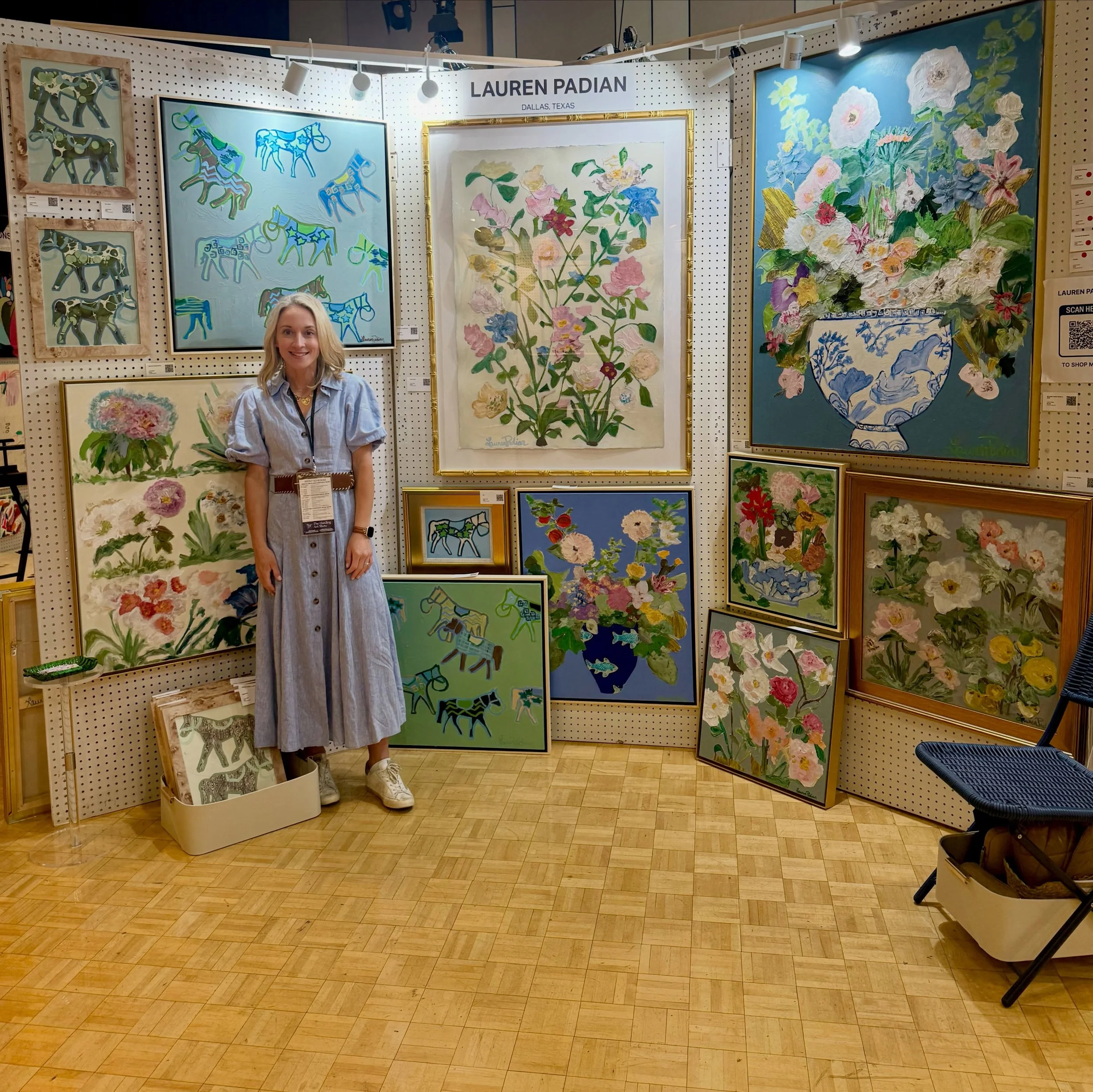 Ready for Day 2 at the @thehardingartshow !
.
.
.
.
#laurenpadianart #hardingartshow