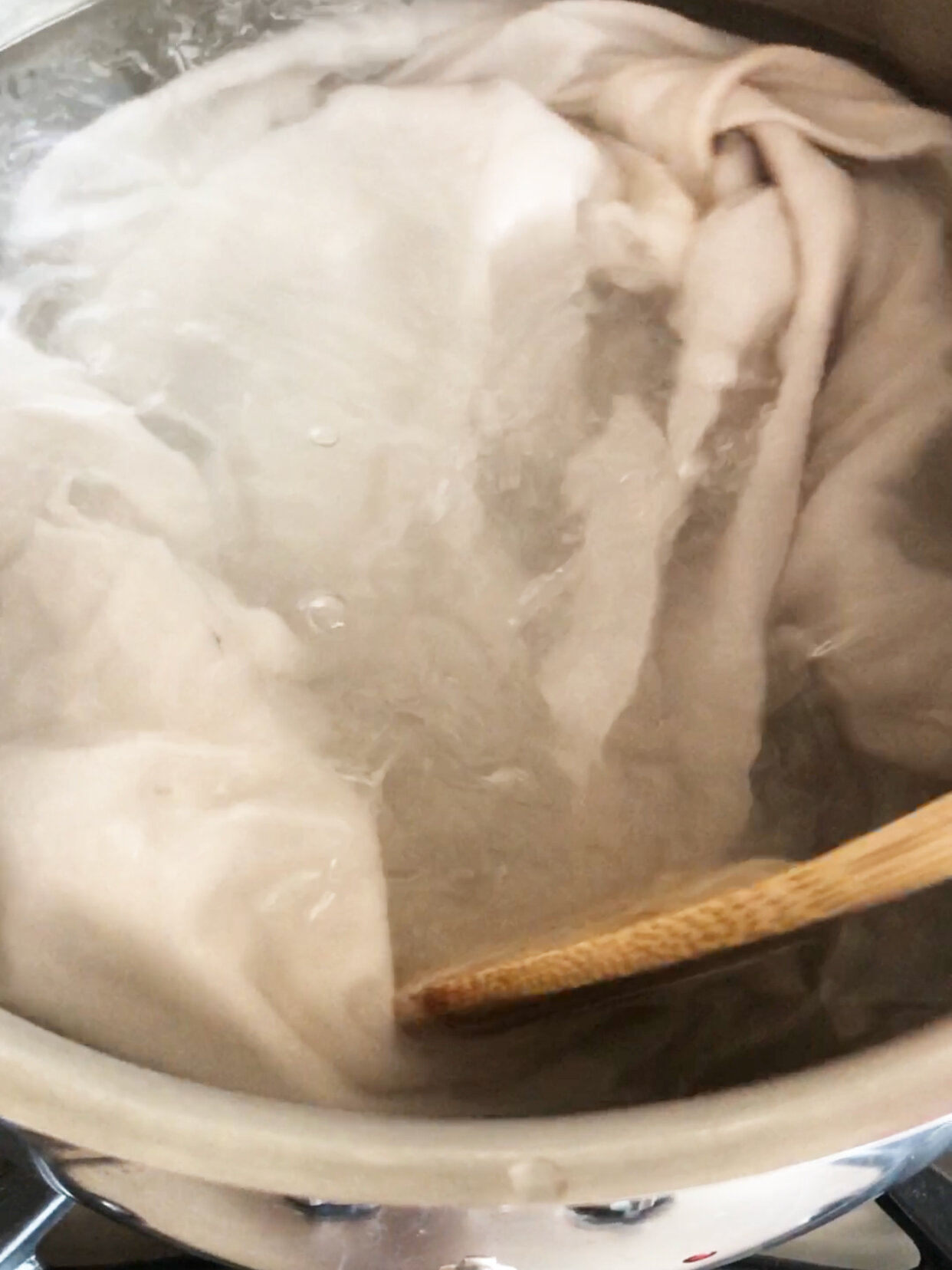 How to Dye Fabric With Avocado Pits (5Steps With Pictures) Kessler Ramirez Art & Travel