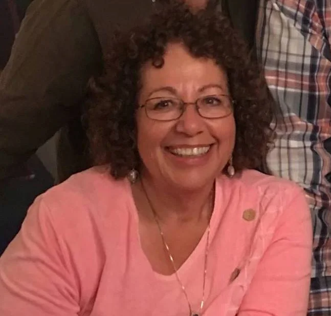 elaine girard - Elaine Girard (1).jpg