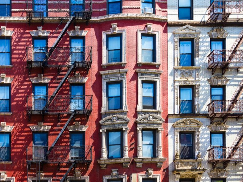 New-York-City-Background-Textu-77221688-780x585.jpg