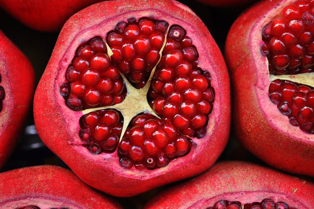 pomegranate-3383814_1280.jpg