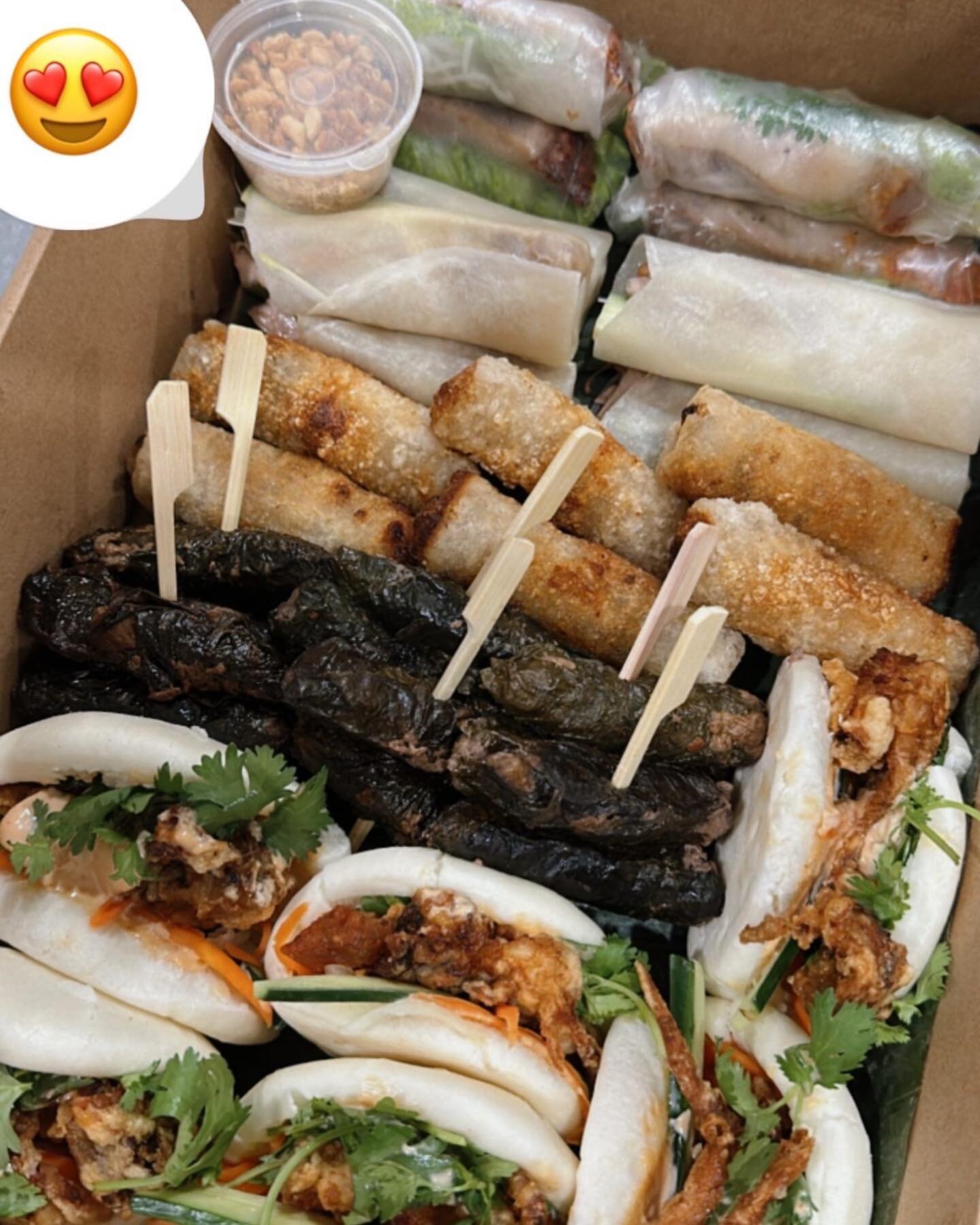 S N A C K B O X by N N Q 

Peking Duck Pancake
Hanoi Spring Roll
Soft Shell Crab Bao 
Beef Betel Cigar Stick 

$19 per person. Perfect choice for garden picnic, group gathering, hen night, birthday or corporation lunch. 

#adelaidecocktail #adelaidef
