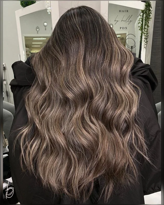 Holy moly it&rsquo;s been one hell of a week! Lots of ups and downs, but mostly up! Holiday season really pushes us hair stylists to another level, am I right? I have so many photos I haven&rsquo;t posted. 😫 I want to thank all my wonderful clients 