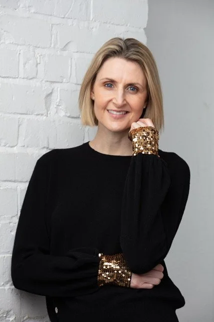  We are delighted to represent Helen, who is based in Dublin.   Dress size - 8/10 Shoe size -39 Bust-33inches Height -171cm Age-40 