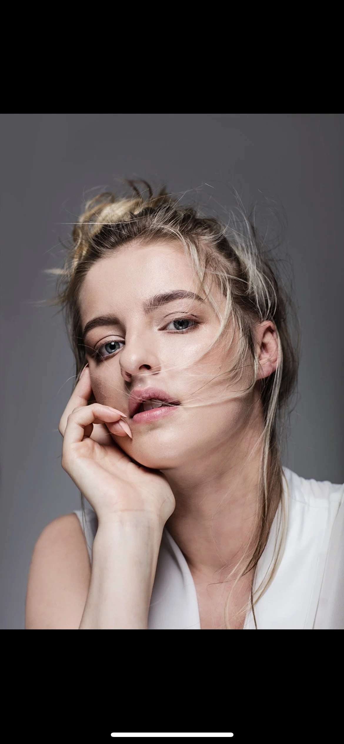  We are delighted to represent Dawn, who is based in Cork.  Height: 5'8 (172 cm)  Size: UK 10   Bust: 34DD  Shoe Size: 6.5  Hair Colour: Blonde (Long) 