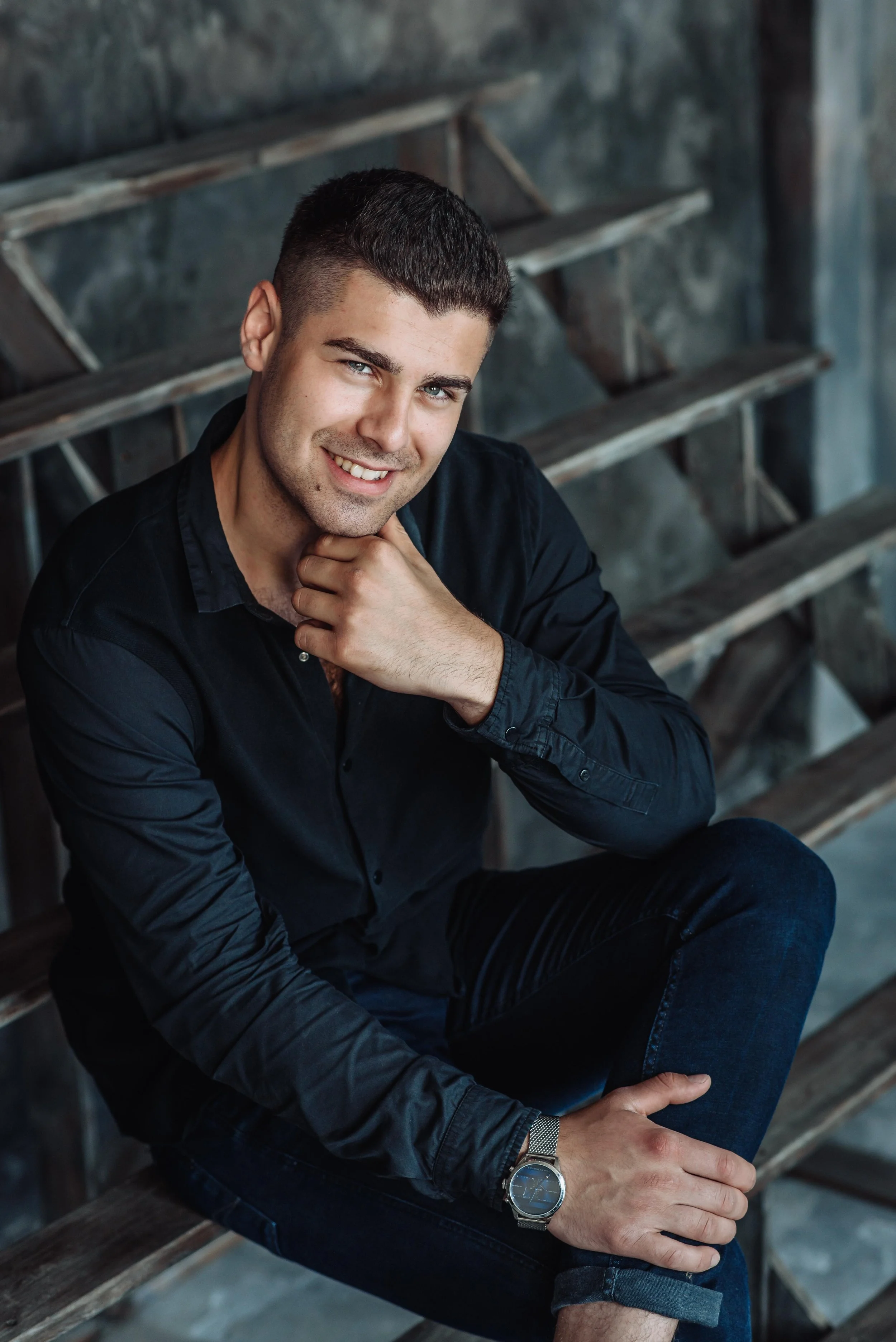  We are delighted to represent Max, who is based in Dublin.    Height: 6’ 1” Top: Medium Shoe: 45   