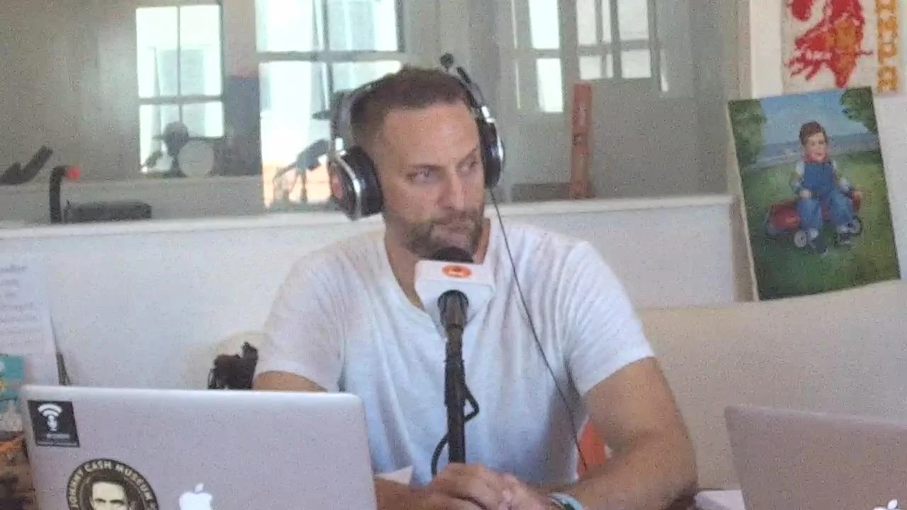 How To Capitalize From Realizing What You're Doing Ain't Workin' with guest Nick Snapp, Snappier.co