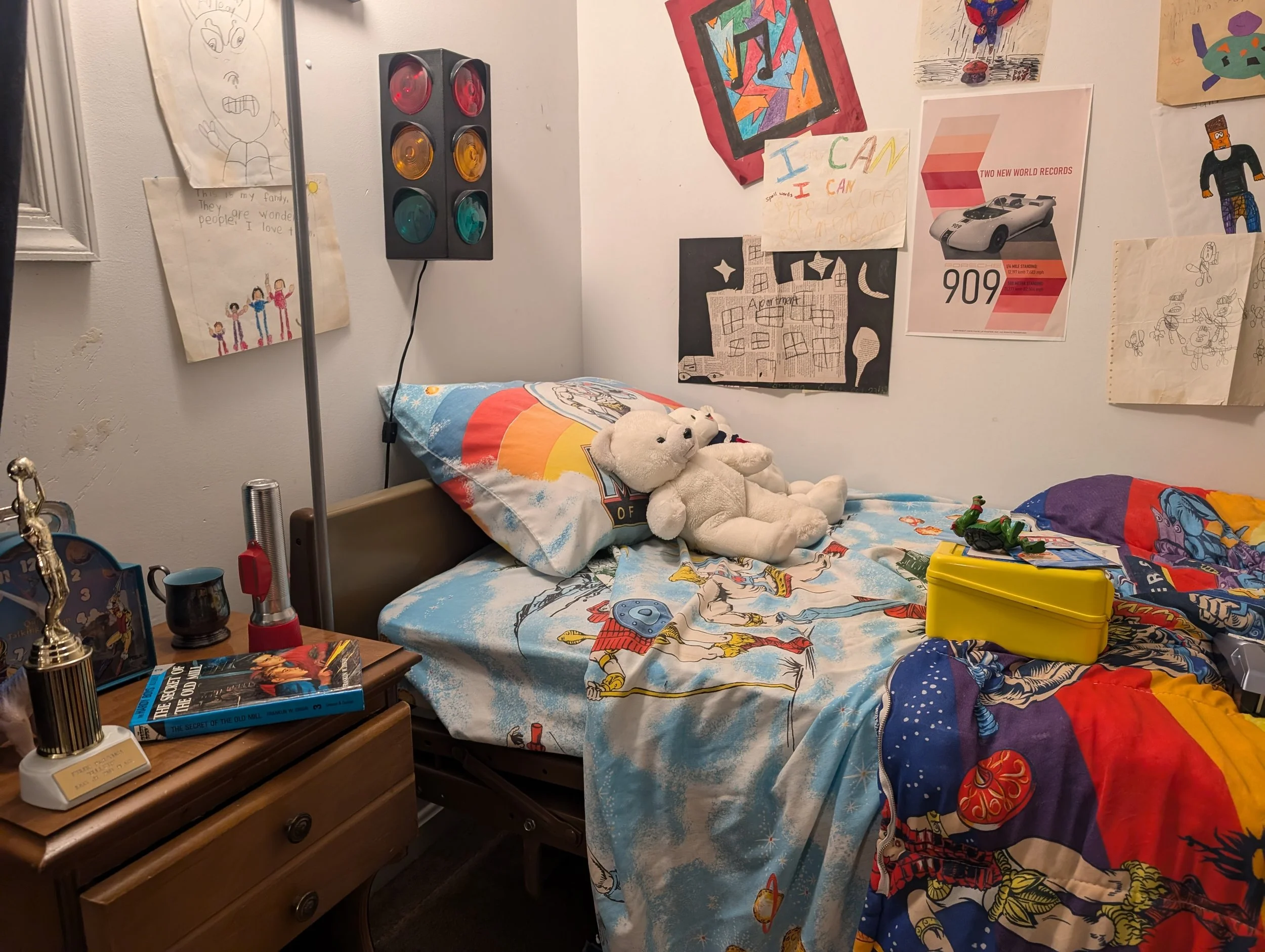  Childhood bedroom set 