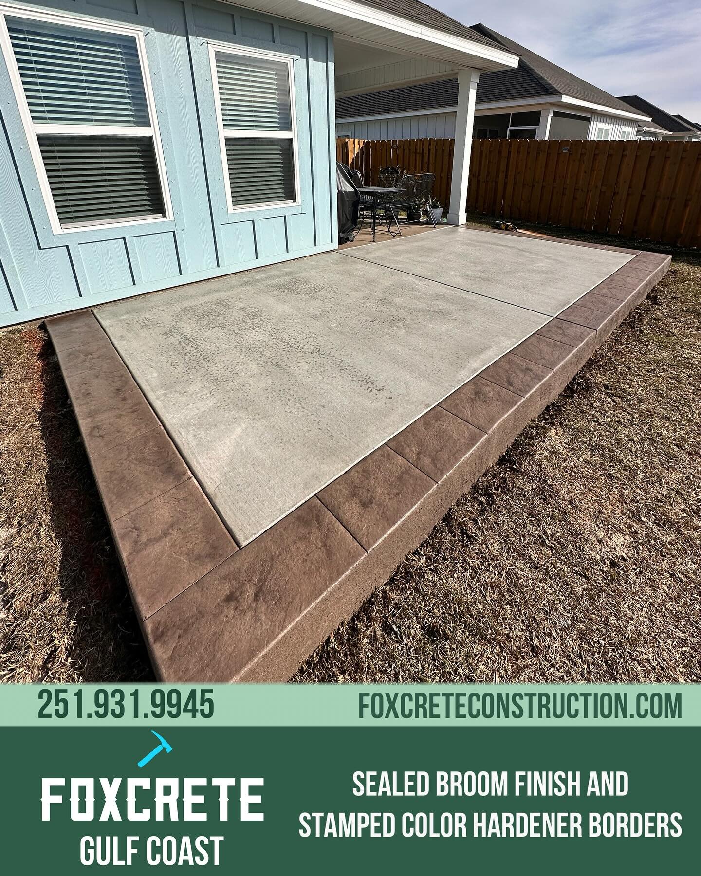 Clean and simple for the win on this back patio! 🦊 
#foxcrete #concrete #custom #patio