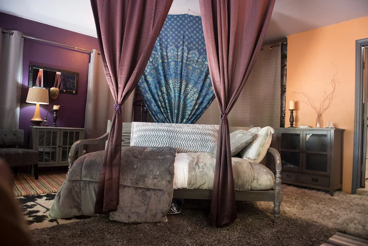 H&E magic lounge w privacy.jpg