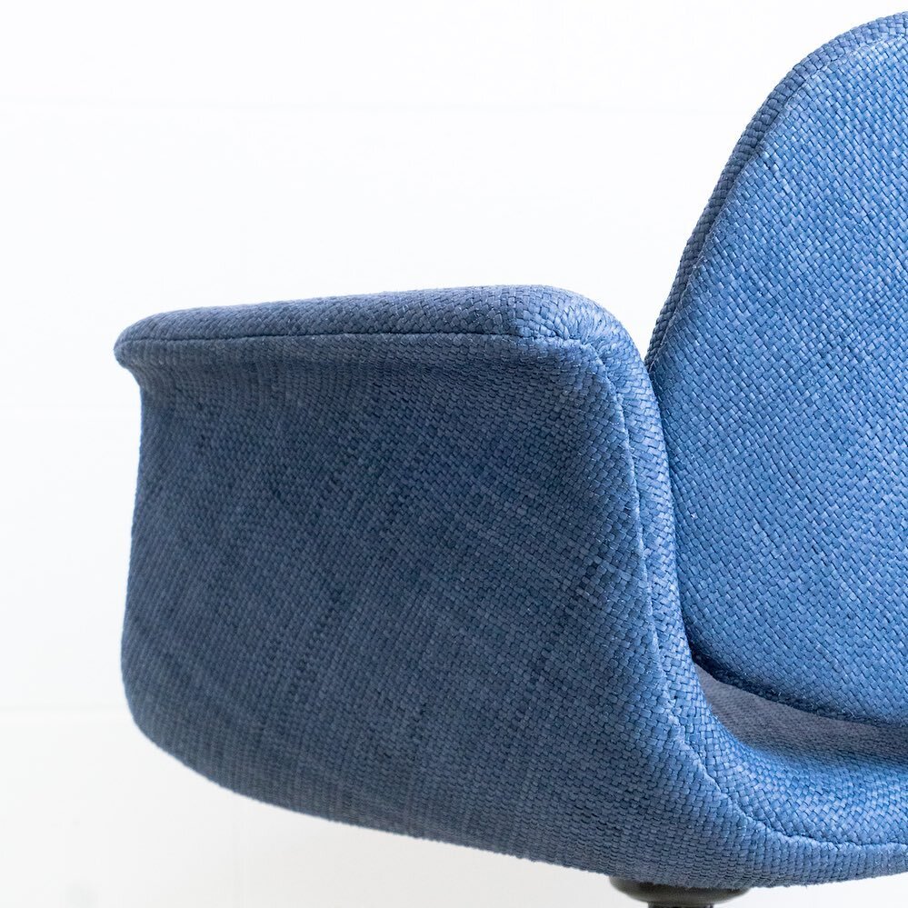 Just completed upholstery on a curvaceous chair for one of our favorite clients @lancewovenleather - their woven leather looks gorgeous from every angle!
&bull;
&bull;
&bull;
&bull;
#upholstery #lovemyjob #leather #homedecor #decorate #interiordesign