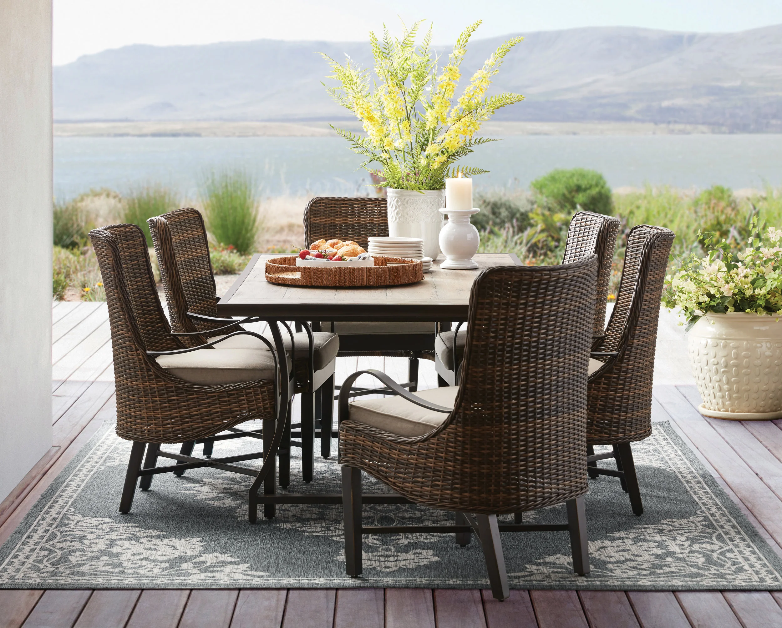 PS_StAnne_Dining_1_3.jpg
