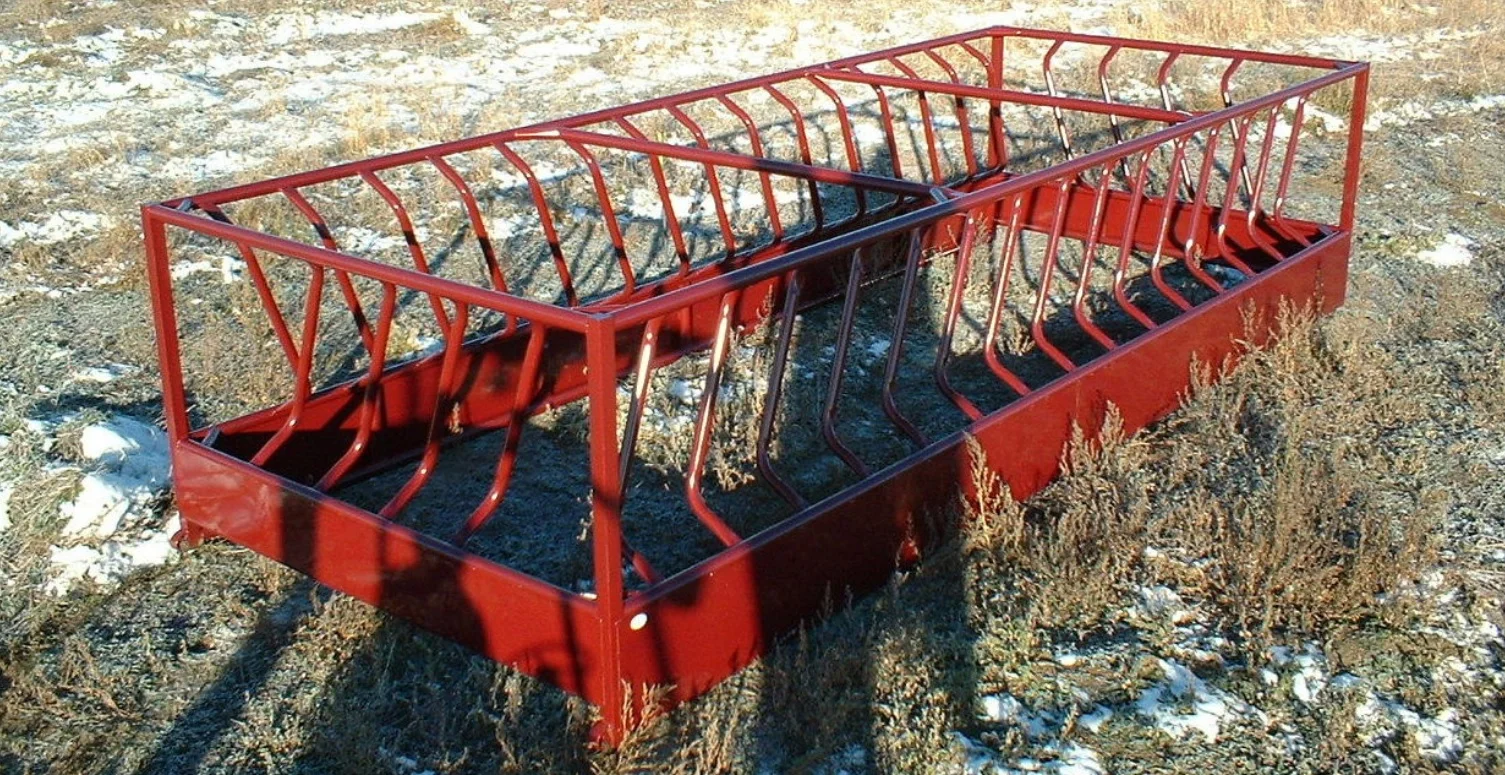 3 round bale feeder.jpg