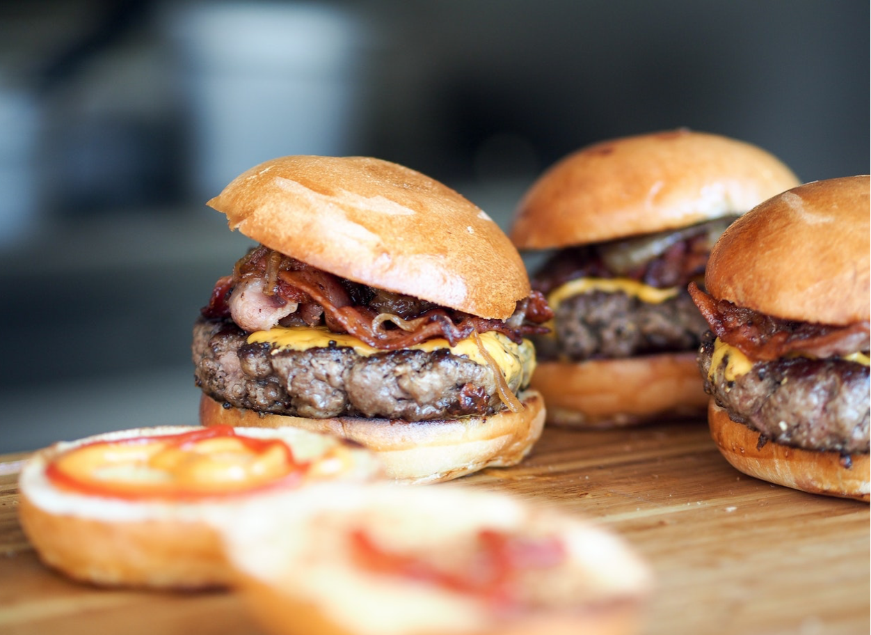 Burgers & Beer La Cantera Resort & Spa - Clubhouse Parking 1:00 PM to 5:00 PM | $65 General Admission/$100 At the Door | $100 VIP (Advance Purchase Only, Limited Availability) | $10 Ages 6-20 (Ages 5 and under are free) The smoky finale to end all the indulgence of a long-weekend, and it’s not over yet! Bring out the casual wear and prepare to devour all the flavor the grills produce as some of San Antonio’s best chefs leave their kitchens and create the biggest and best backyard party. The afternoon is complete with your choice of what goes best with a burger – beer, wine or a cocktail and, of course, live music.